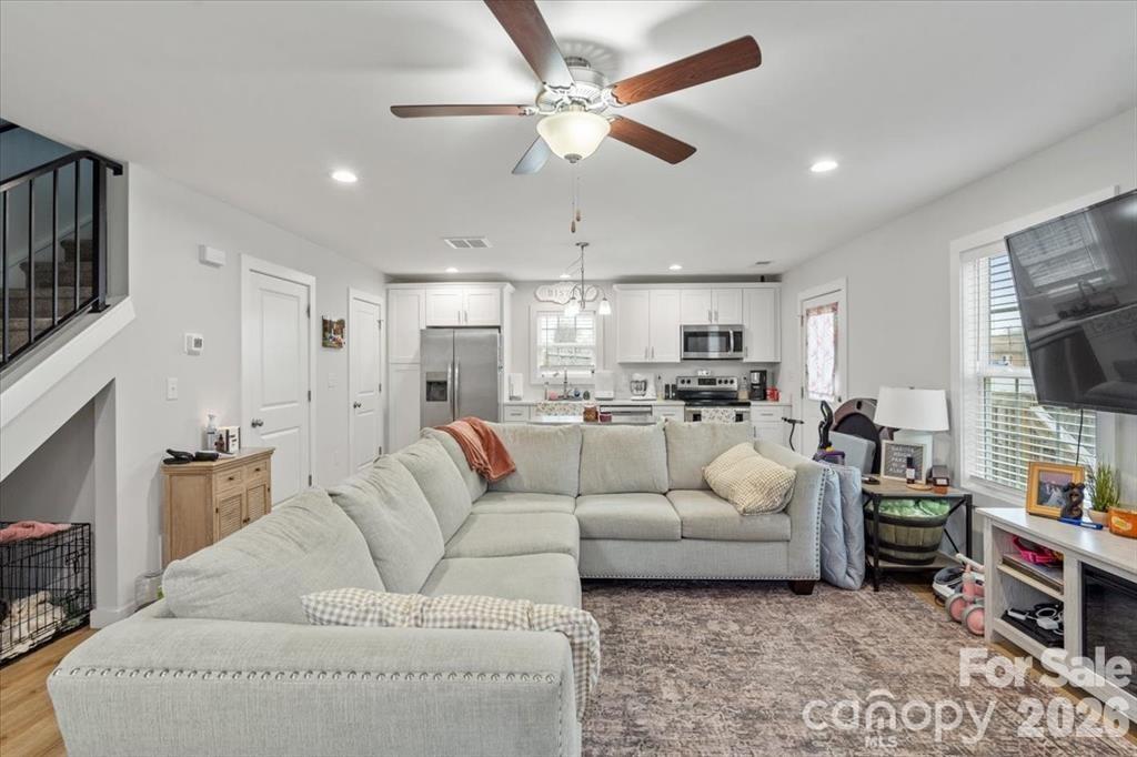 305 Wingate Court — Shelby