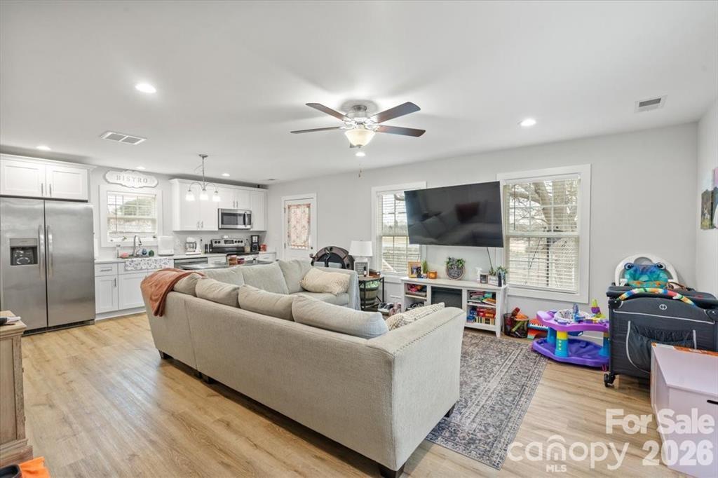 305 Wingate Court — Shelby