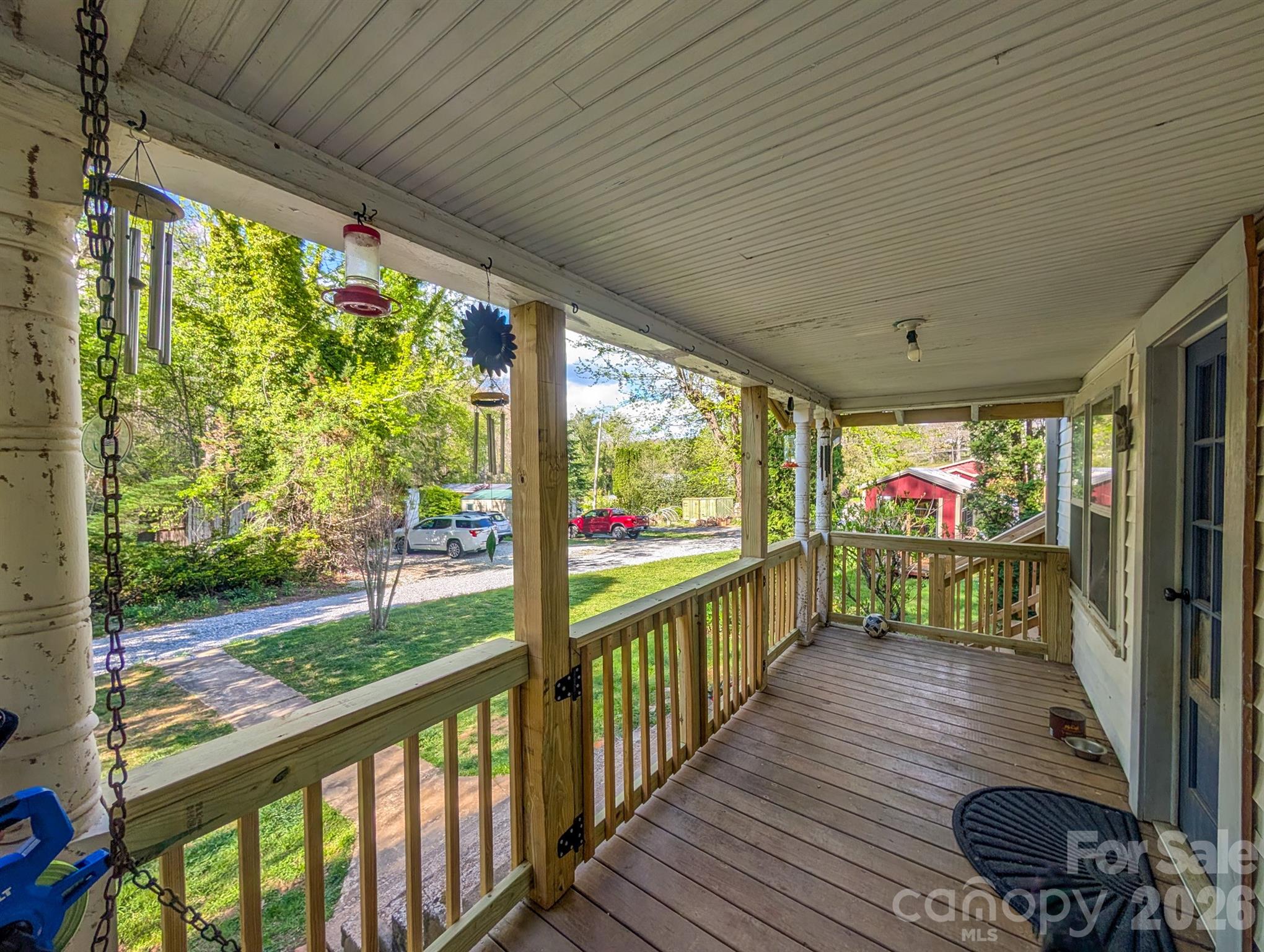 87 Henderson Lane — Burnsville