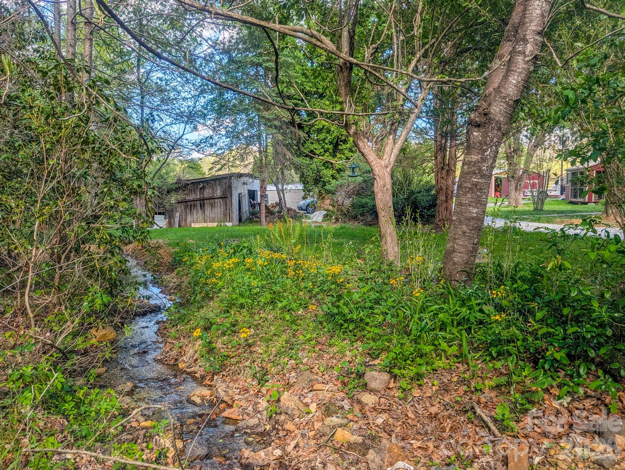 87 Henderson Lane — Burnsville
