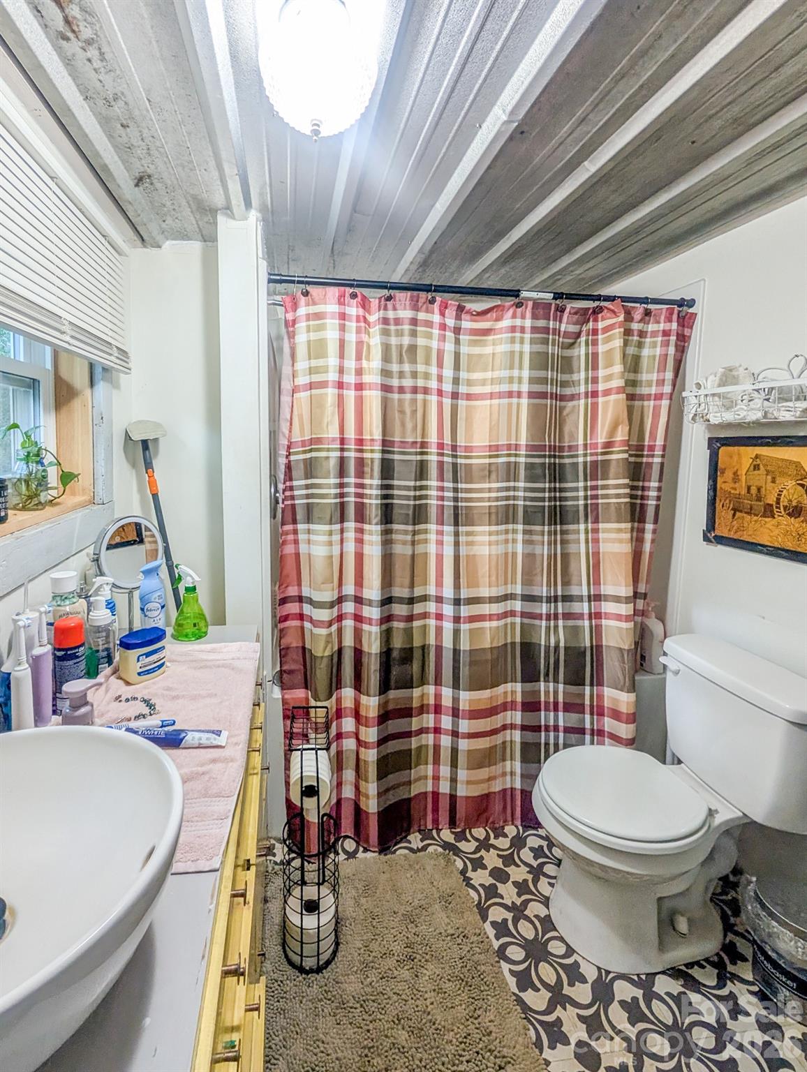 87 Henderson Lane — Burnsville