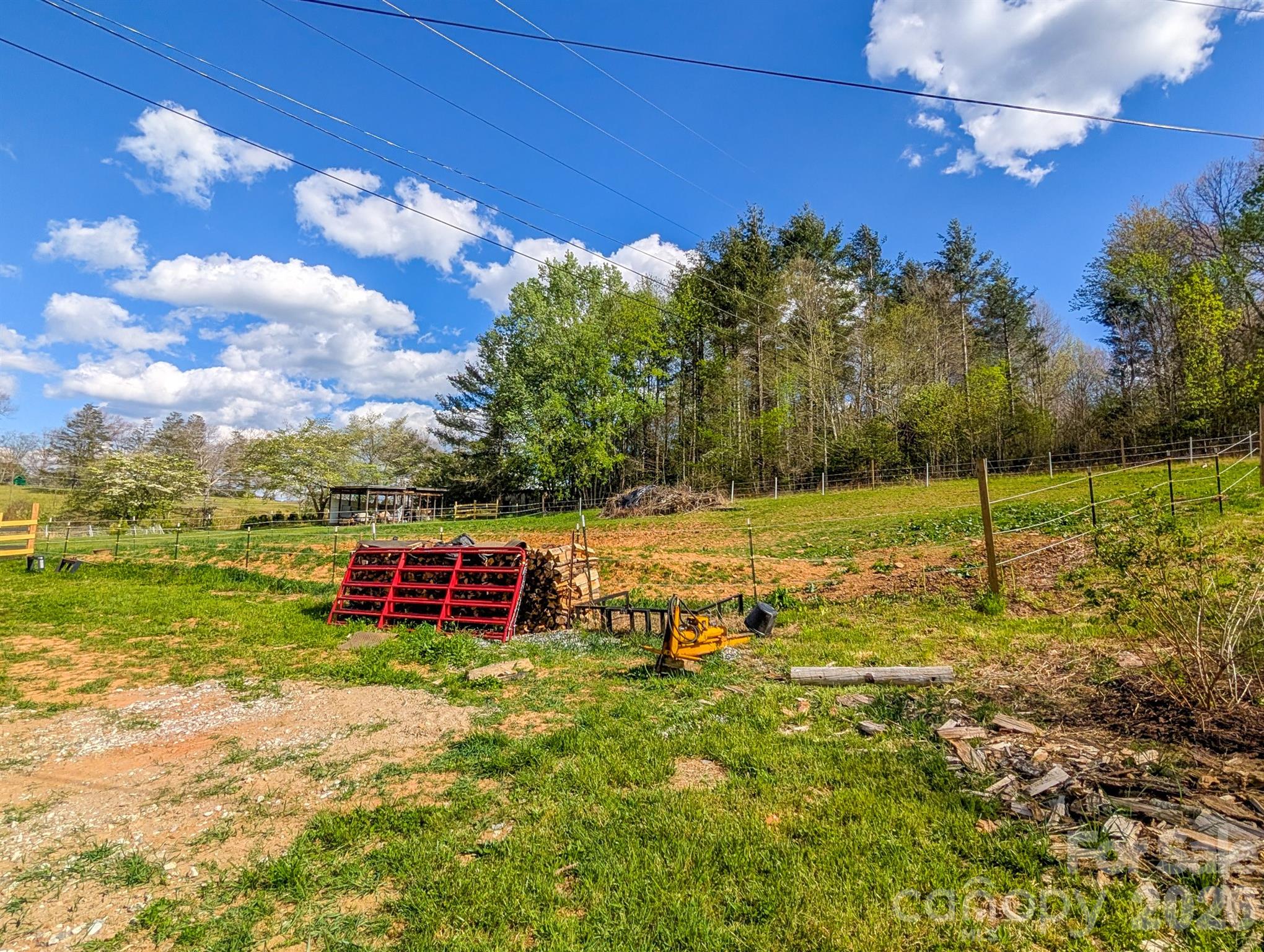 87 Henderson Lane — Burnsville