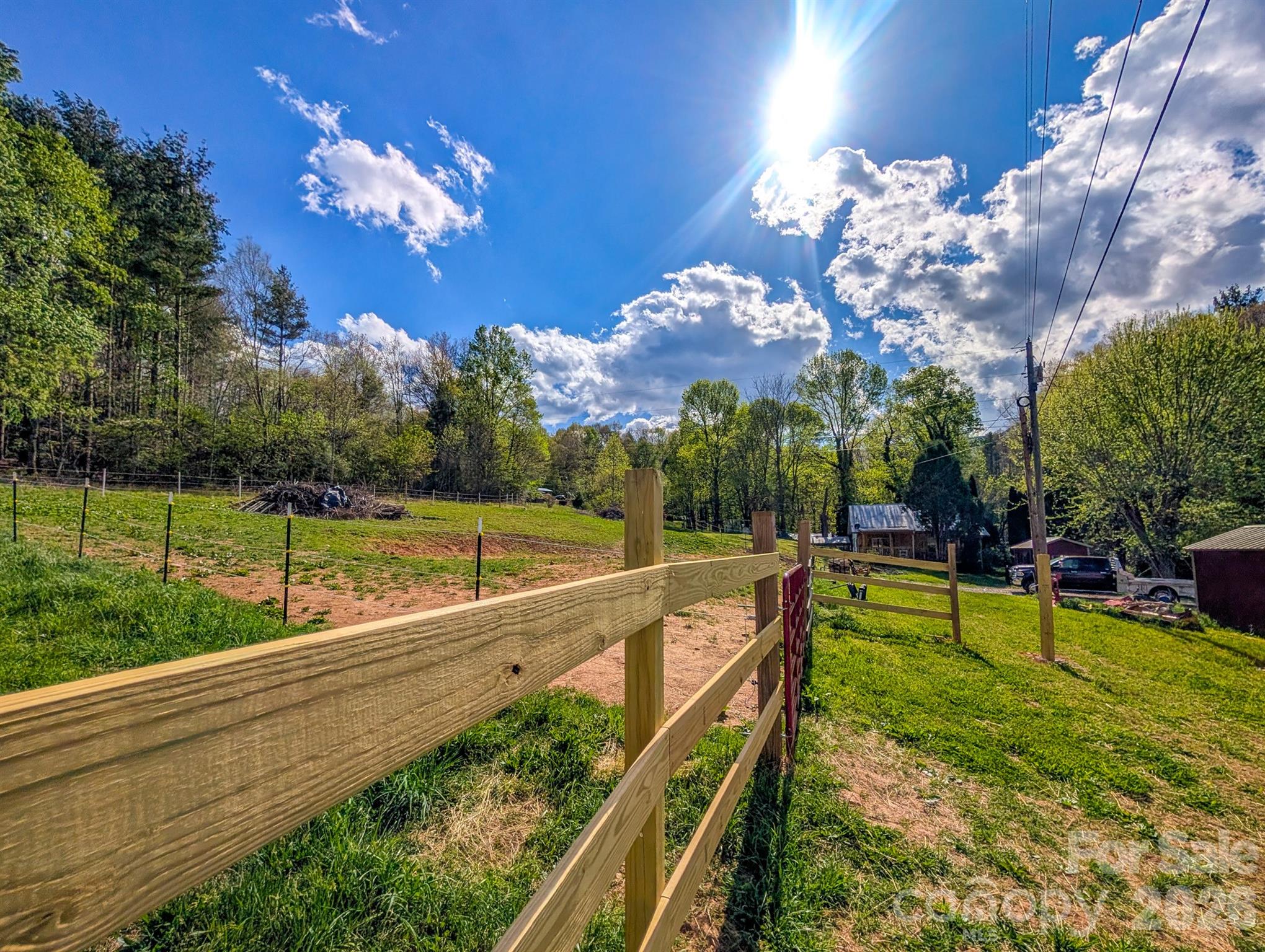 87 Henderson Lane — Burnsville