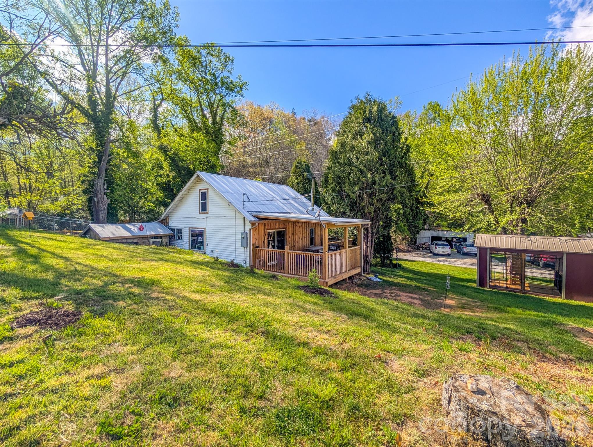 87 Henderson Lane — Burnsville