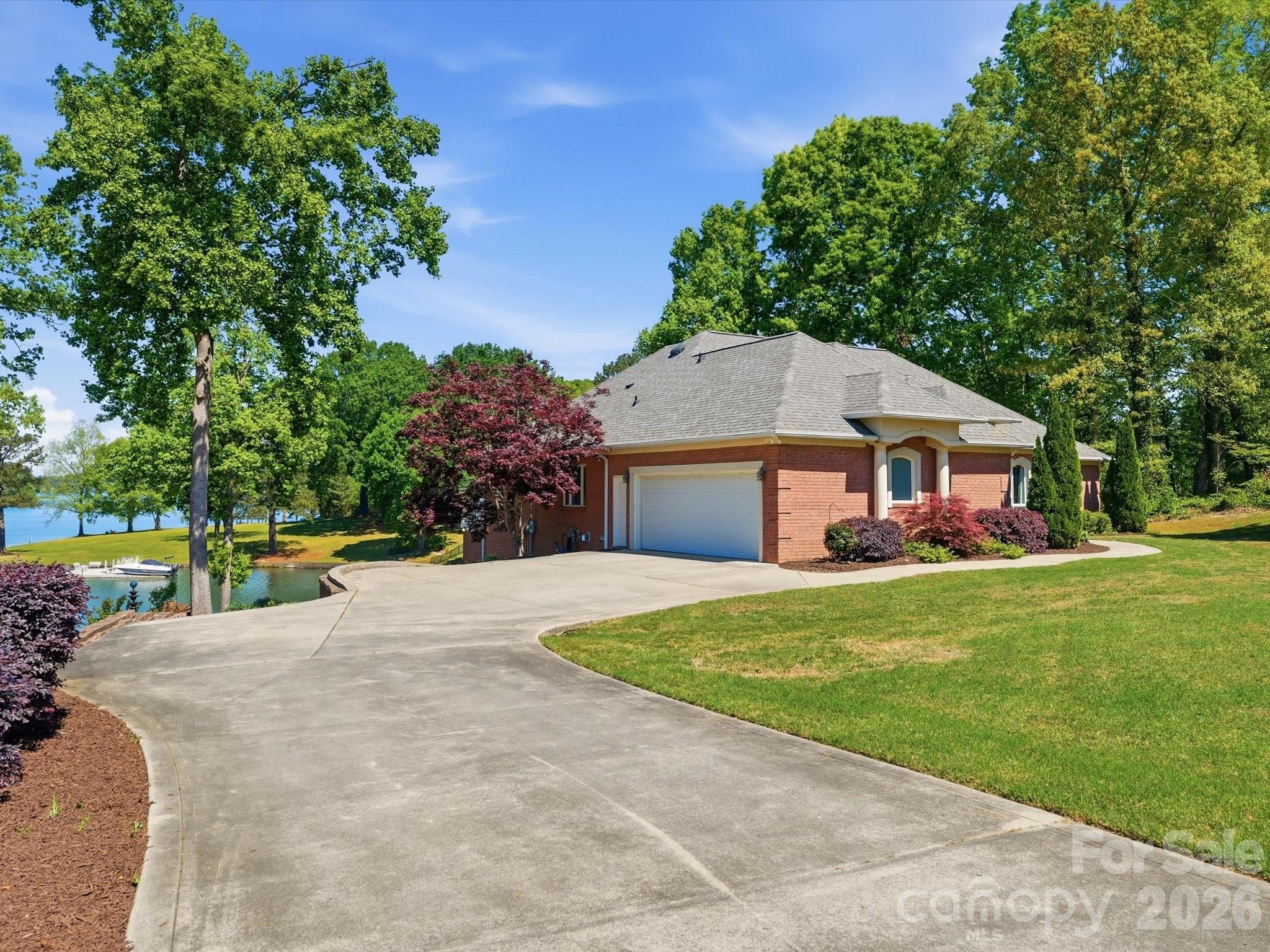 154 Quail Hollow Drive — Kings Mountain