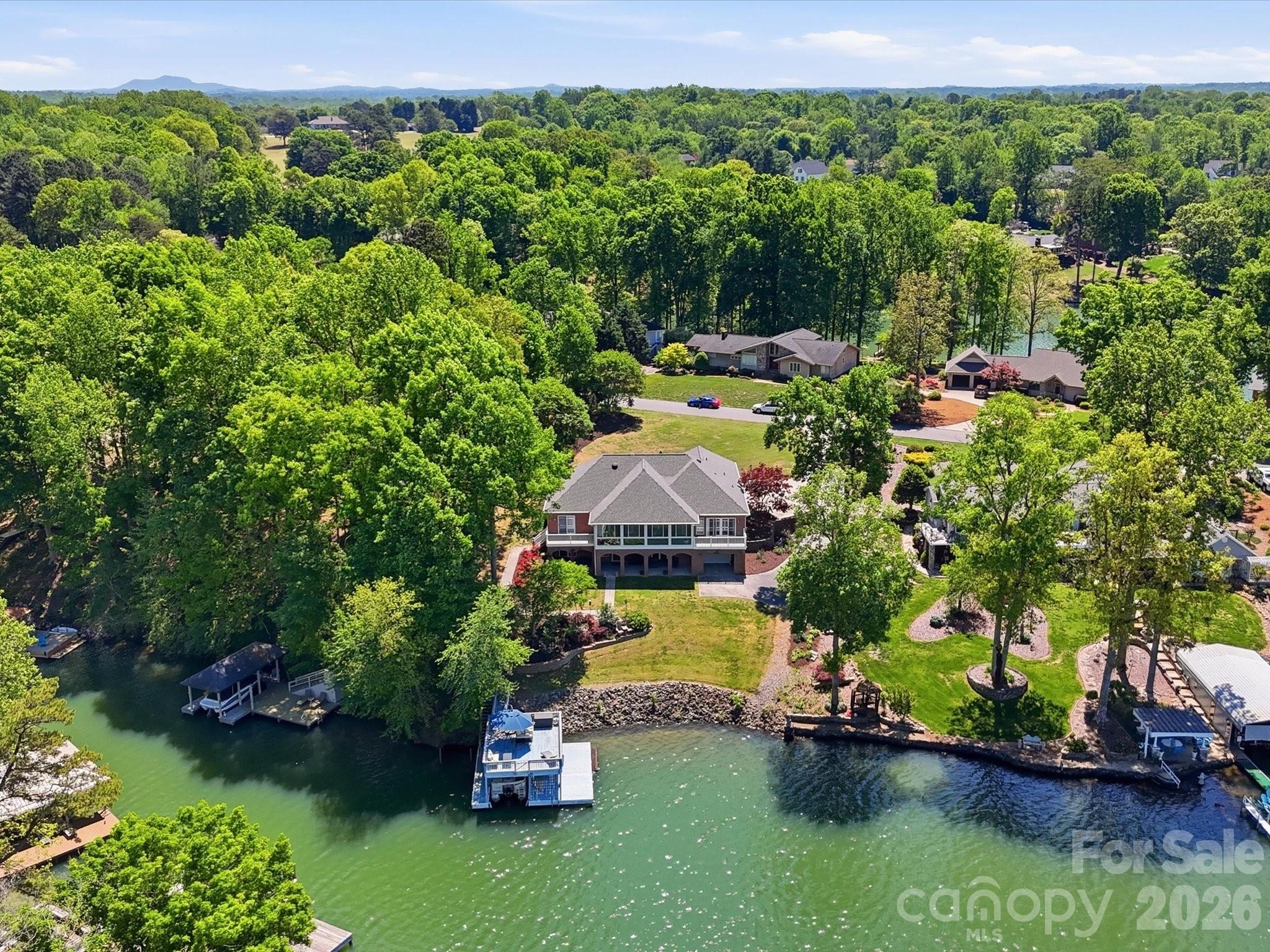 154 Quail Hollow Drive — Kings Mountain