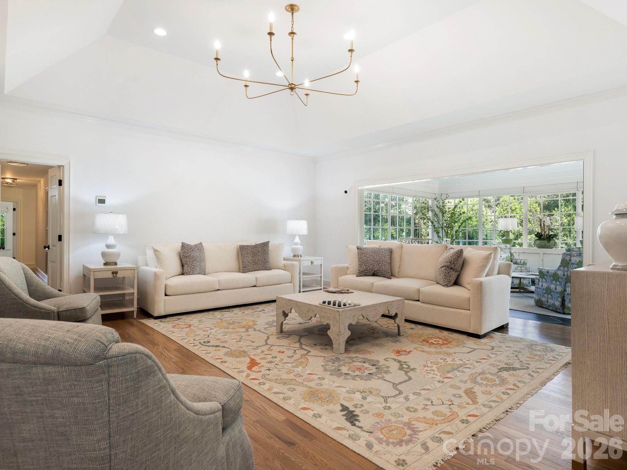 2738 Beverwyck Road — Charlotte