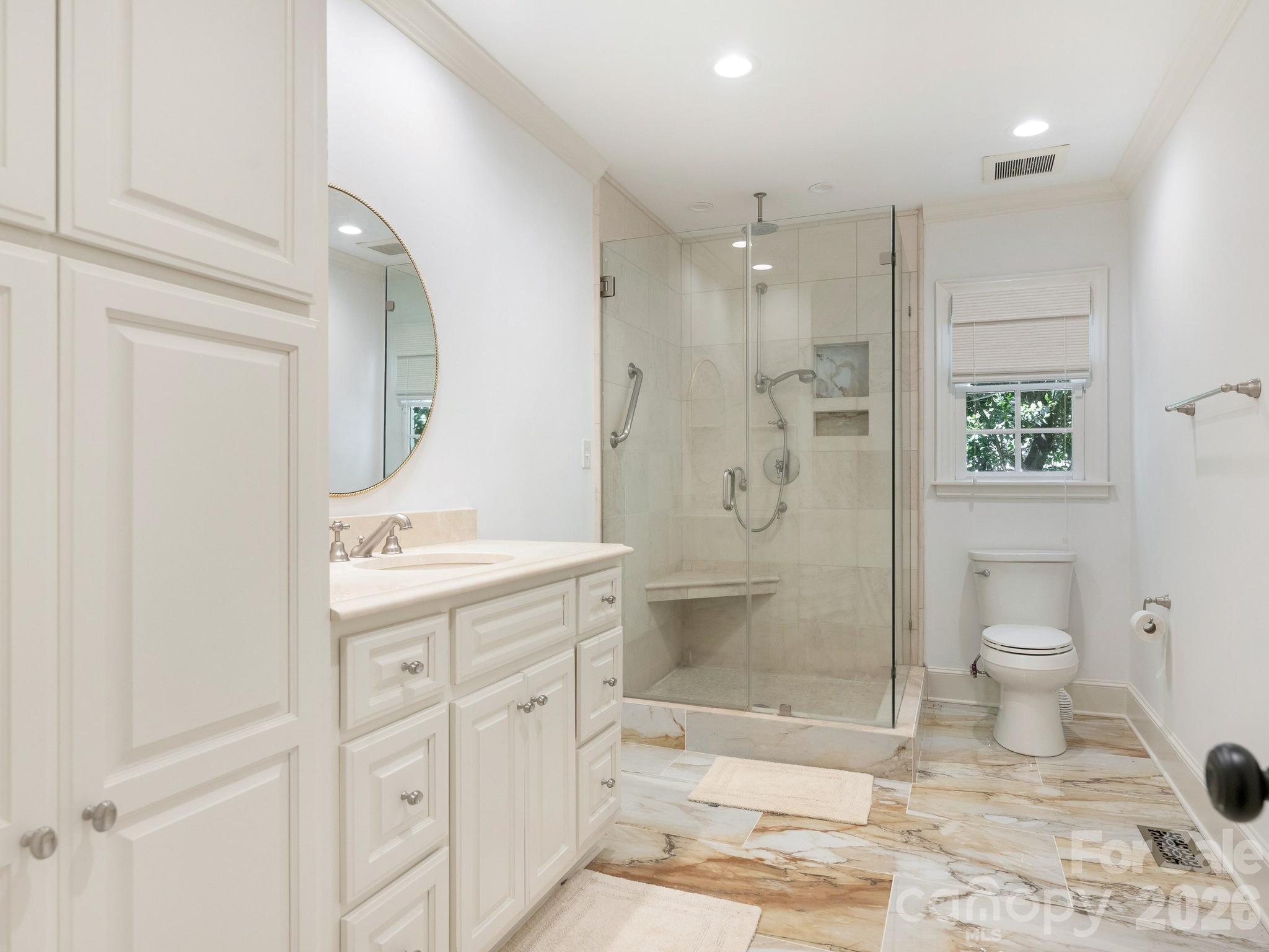 2738 Beverwyck Road — Charlotte