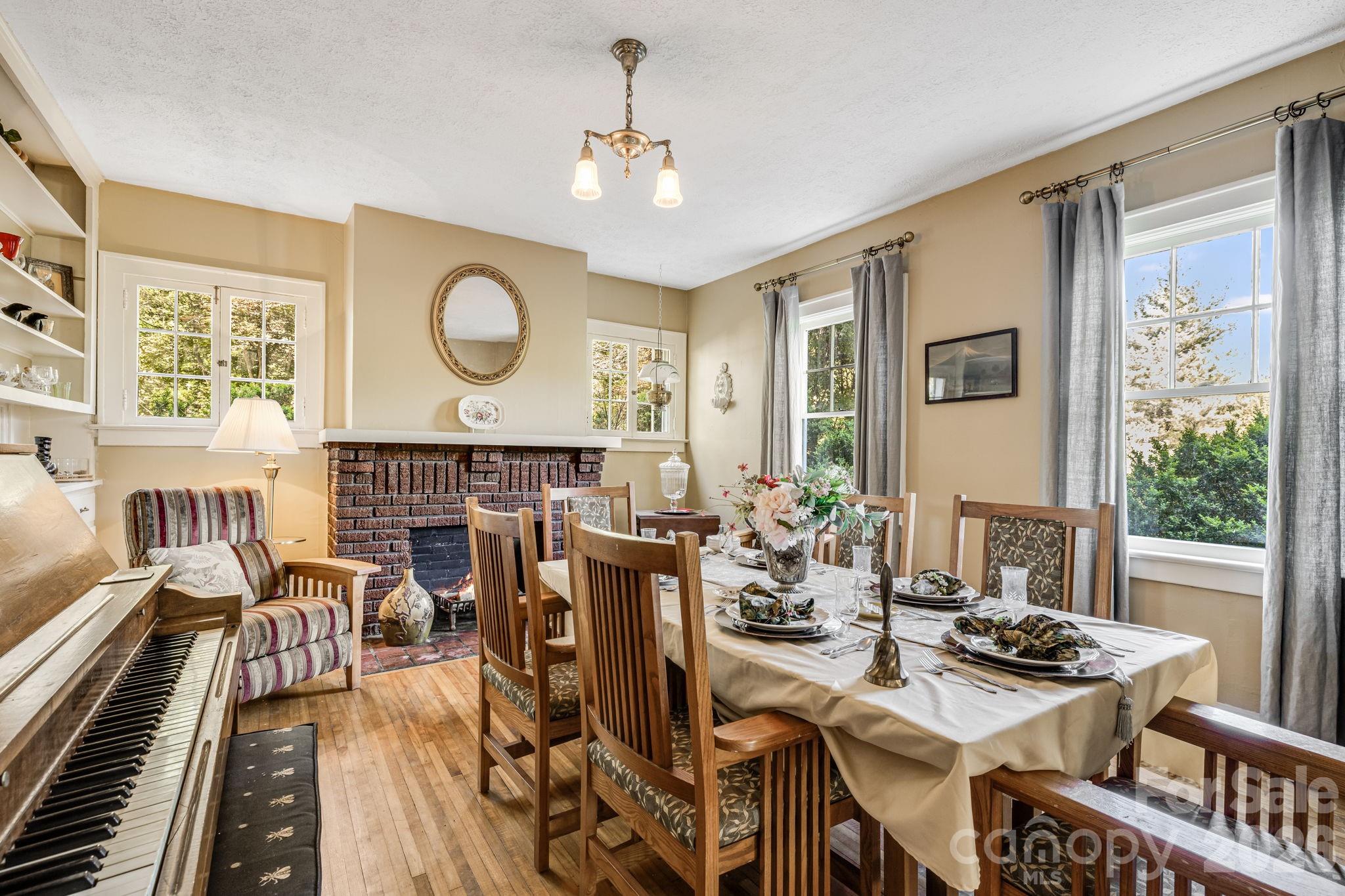 29 Walnut Street — Hot Springs