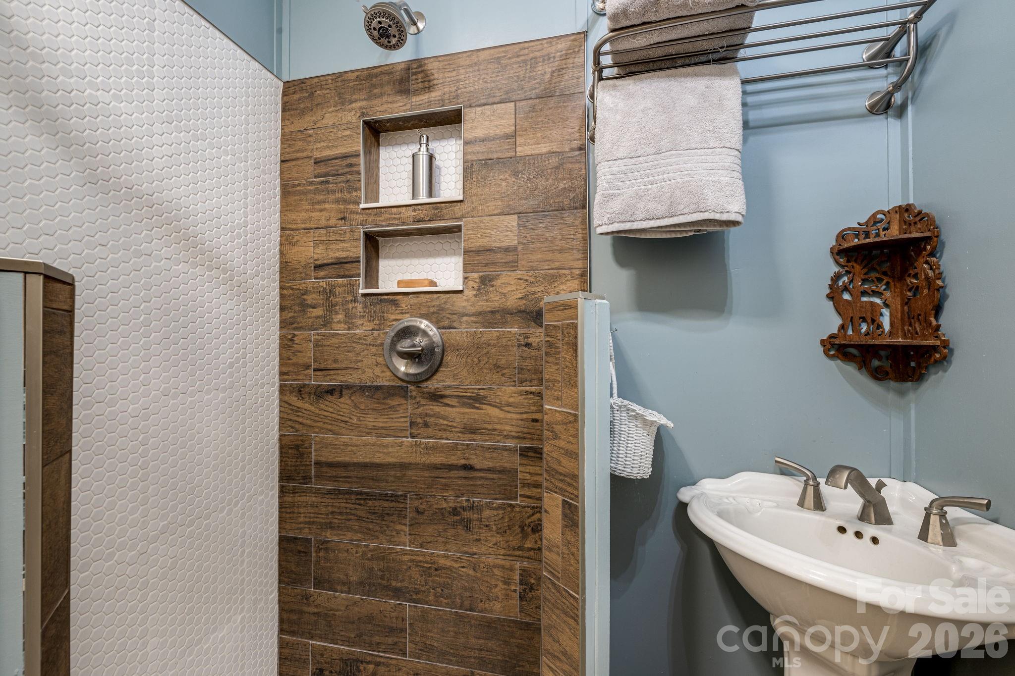 29 Walnut Street — Hot Springs