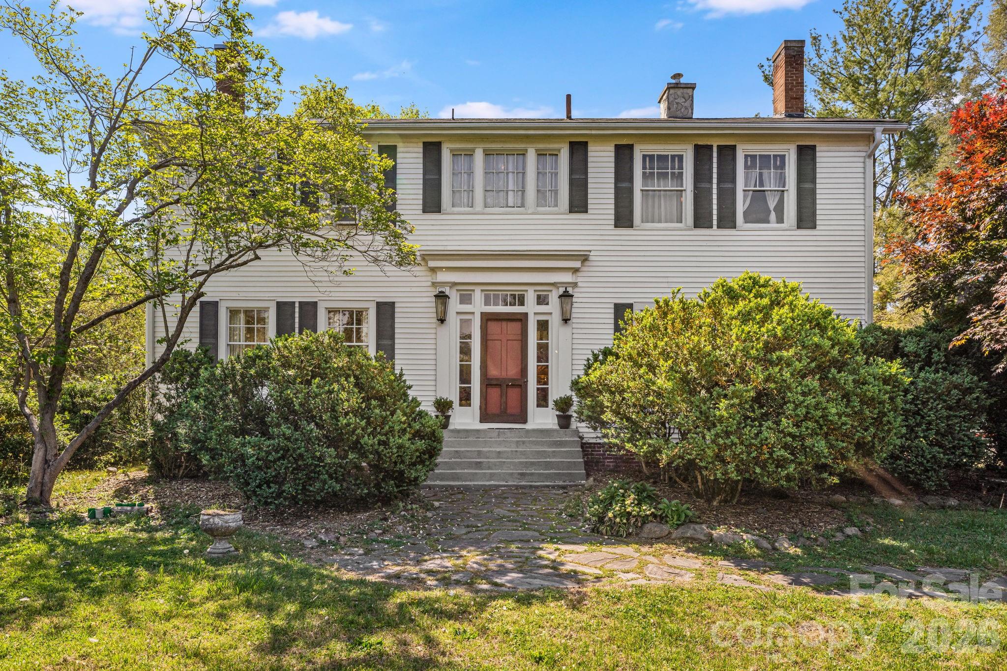 29 Walnut Street — Hot Springs
