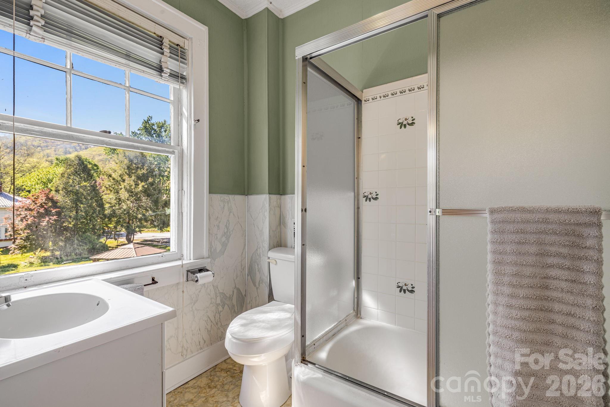 29 Walnut Street — Hot Springs