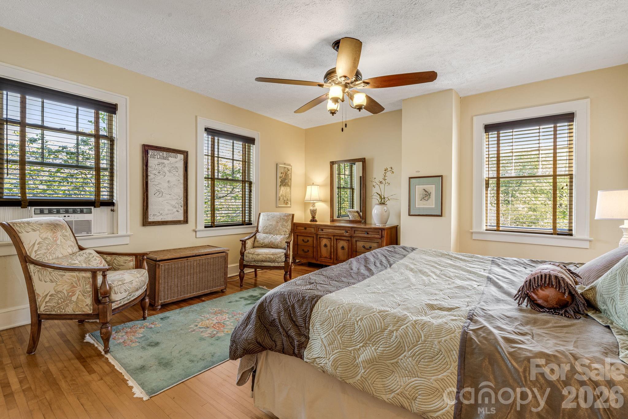 29 Walnut Street — Hot Springs