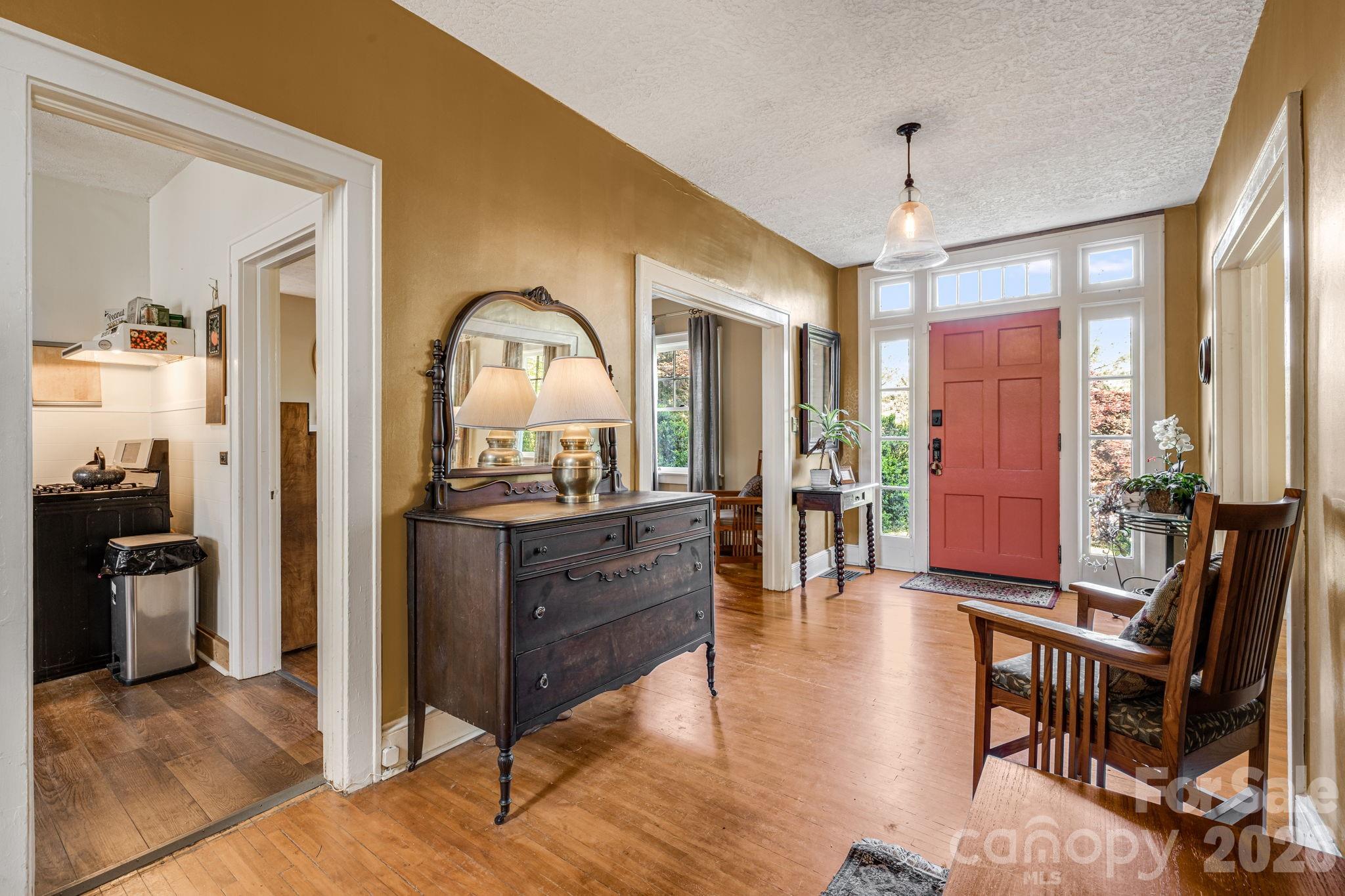 29 Walnut Street — Hot Springs