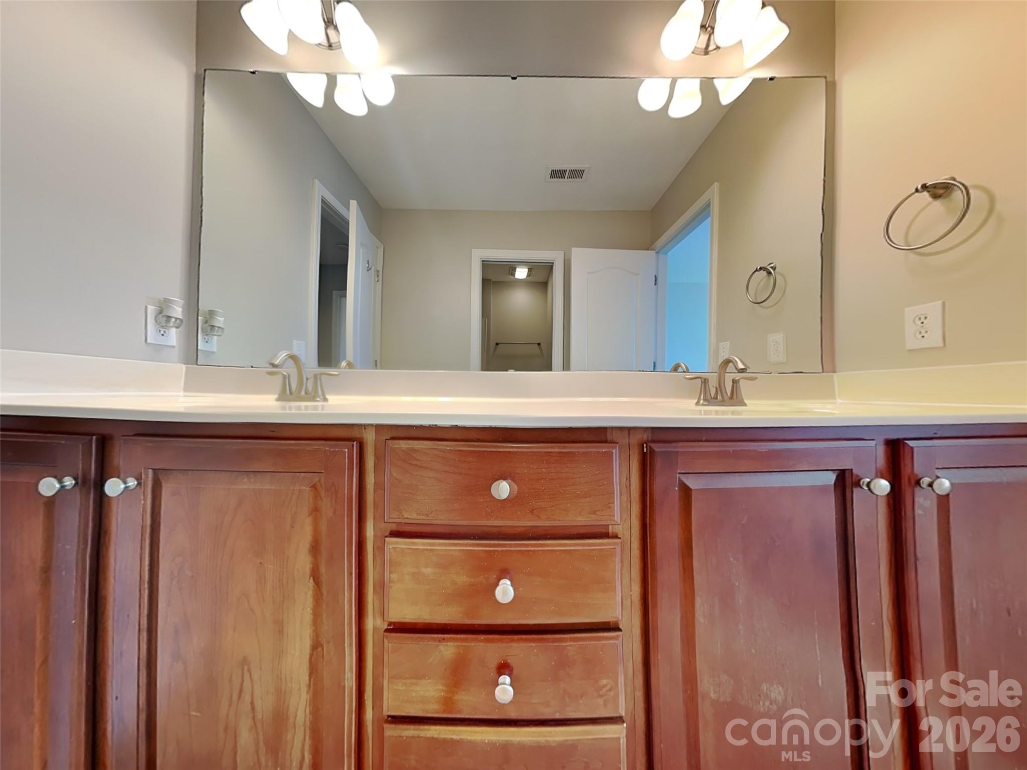 11206 Scottsman Trace Drive — Charlotte