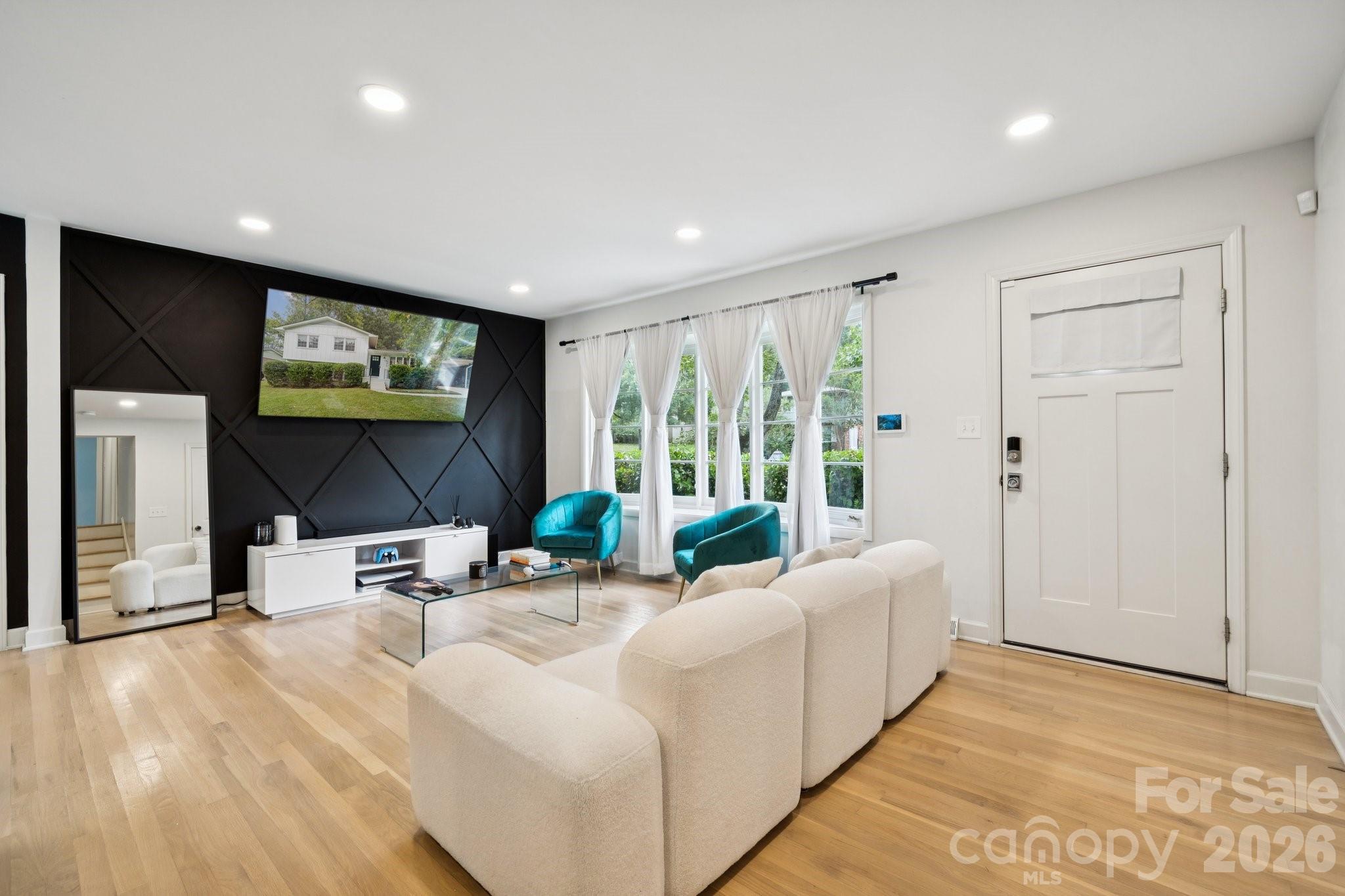 1530 Barberry Court — Charlotte