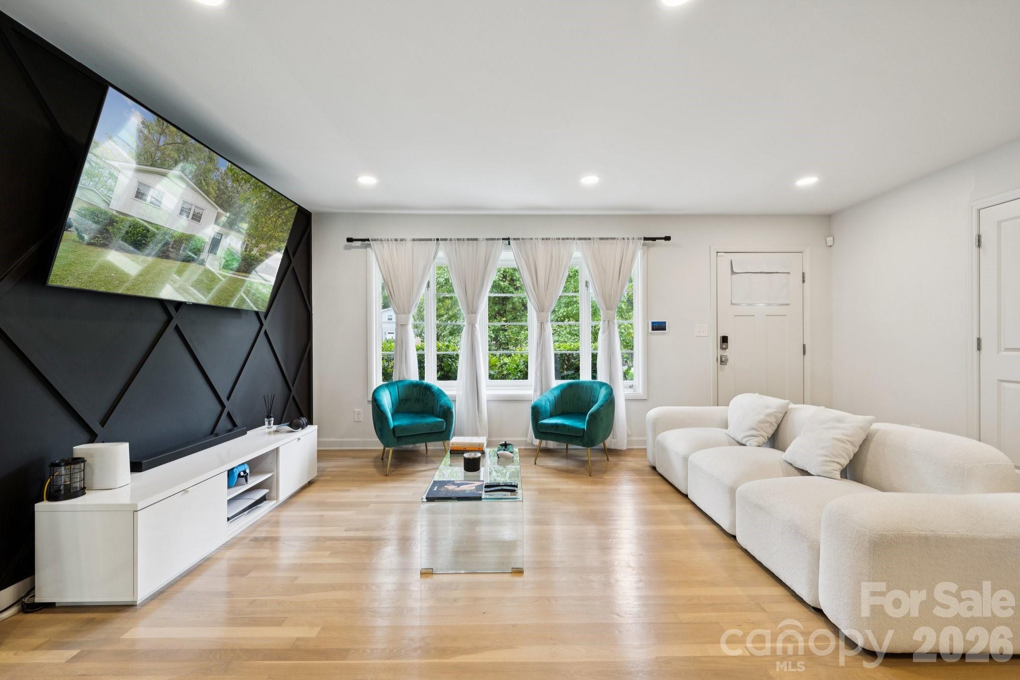 1530 Barberry Court — Charlotte