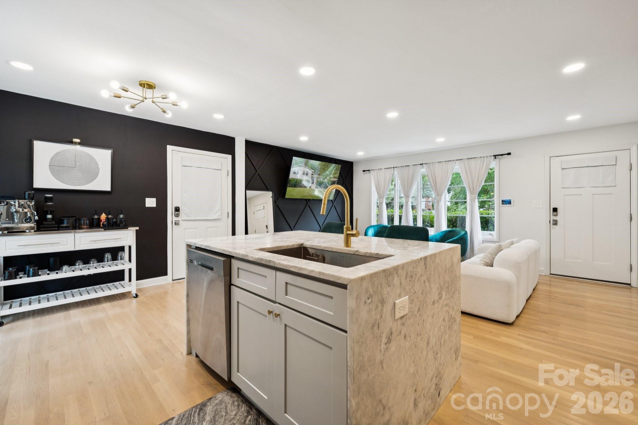 1530 Barberry Court — Charlotte