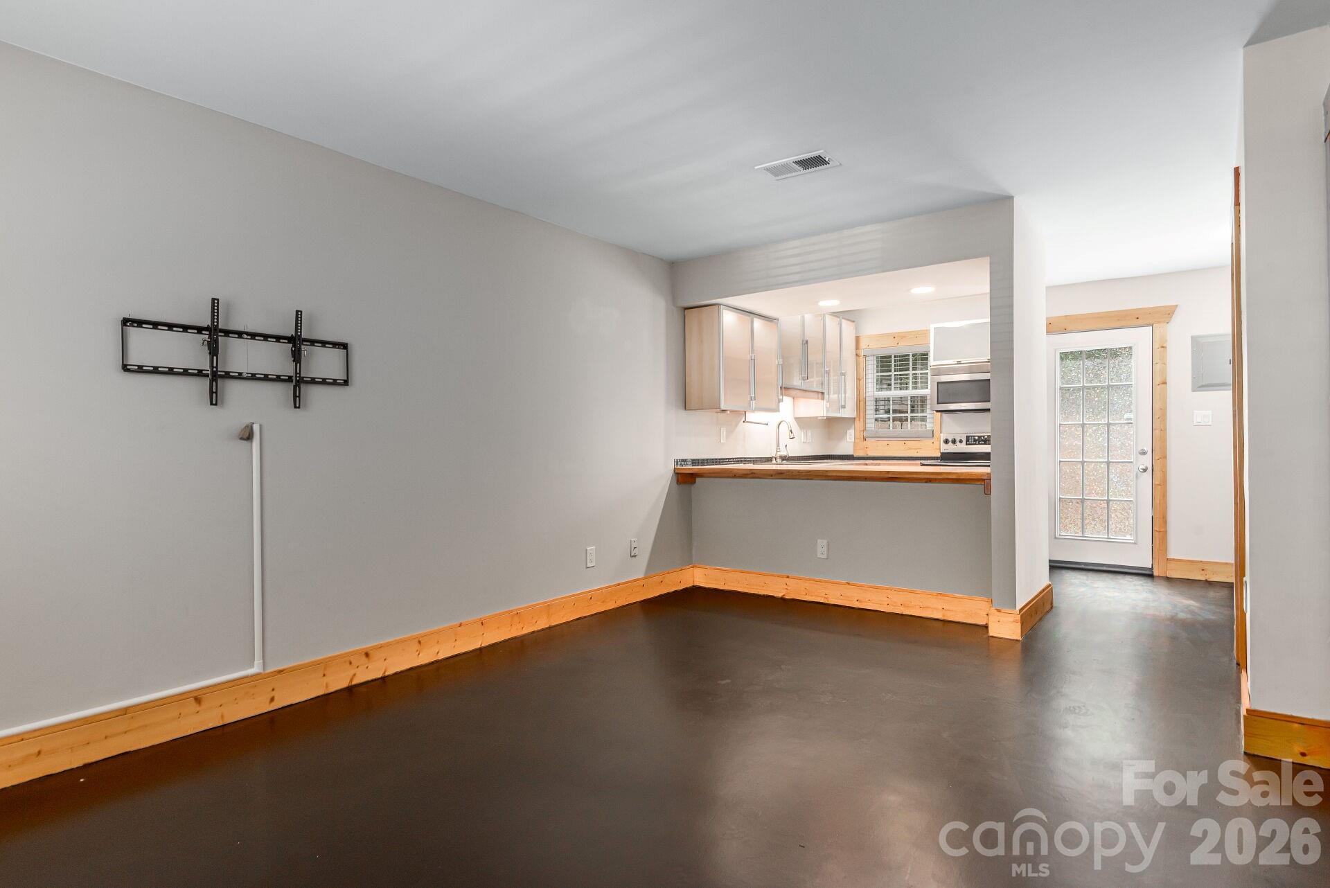 636 Chipley Avenue #8 — Charlotte