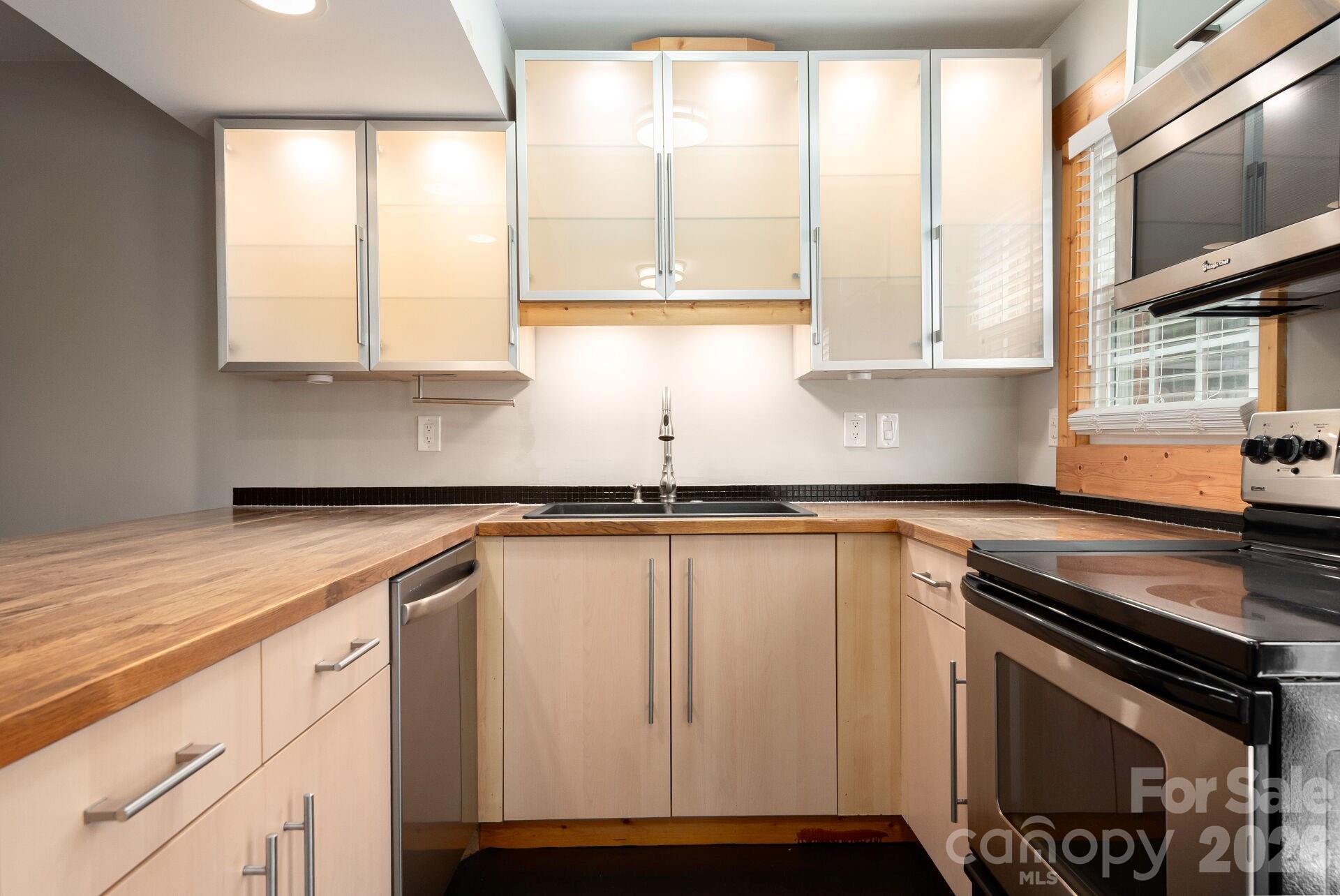 636 Chipley Avenue #8 — Charlotte
