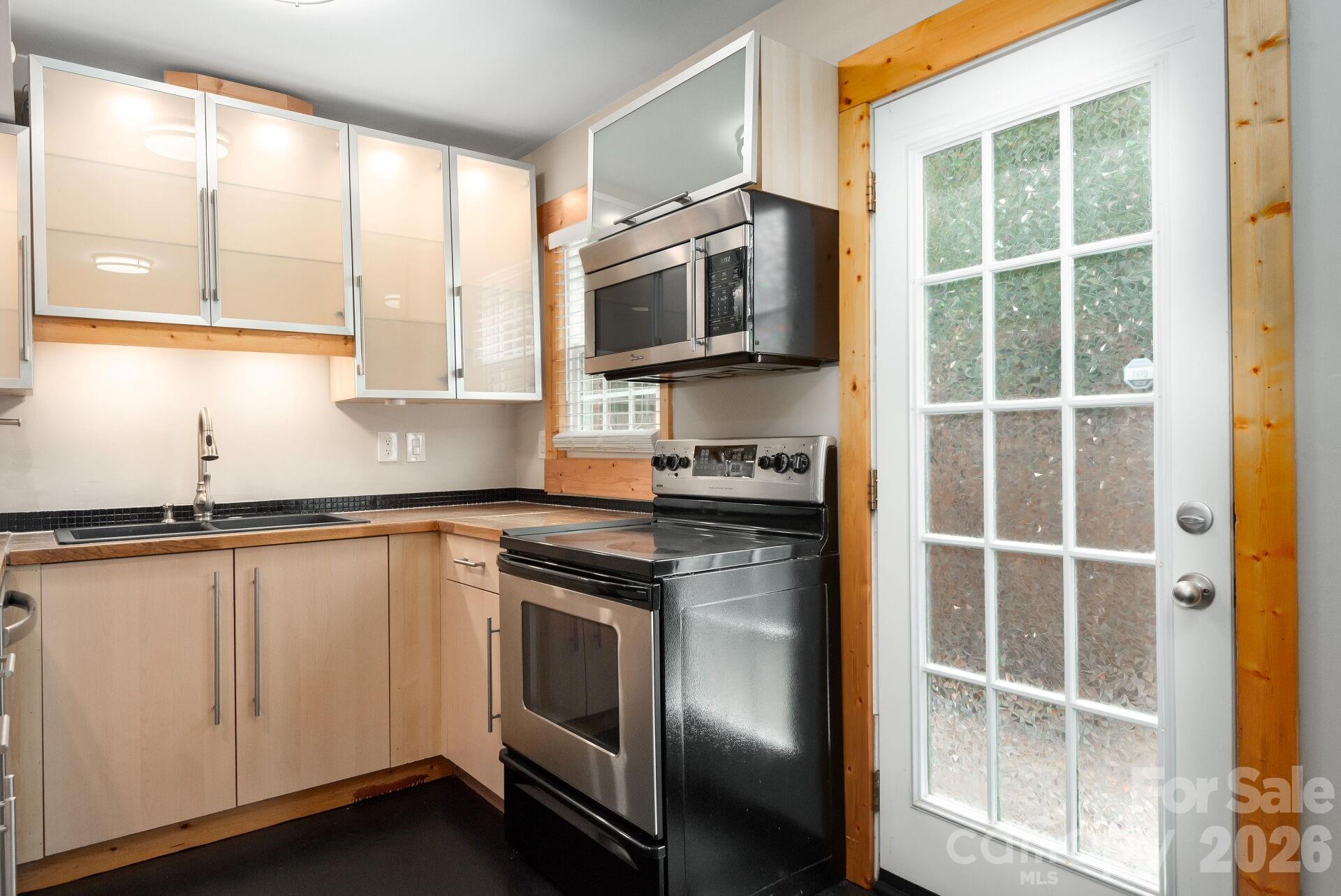 636 Chipley Avenue #8 — Charlotte