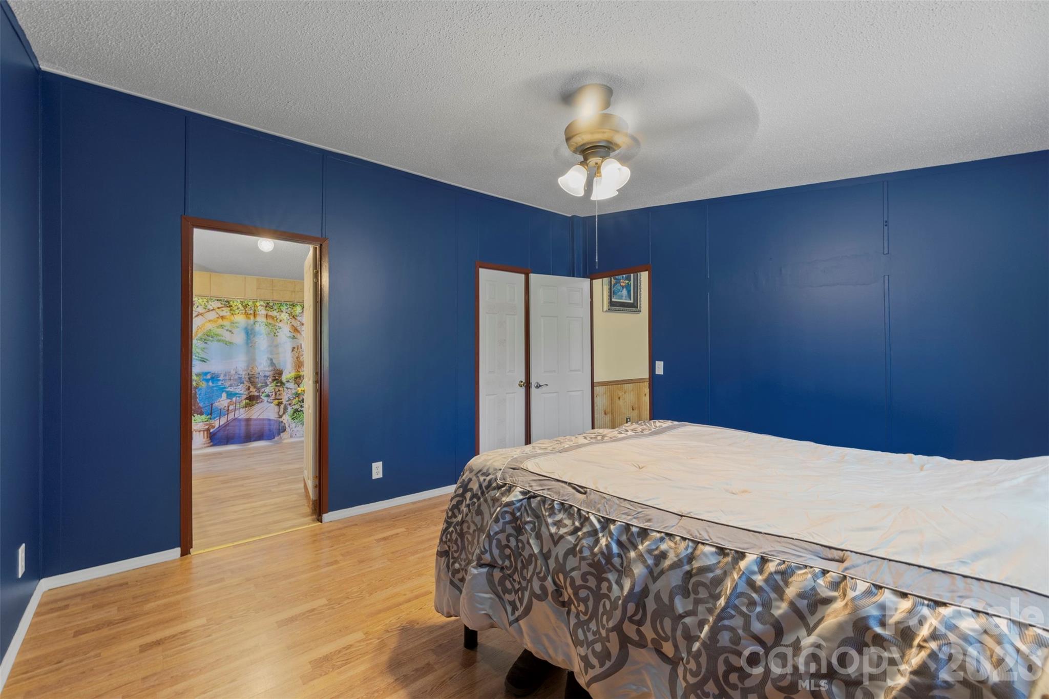 2095 Wildwood Drive — Hickory