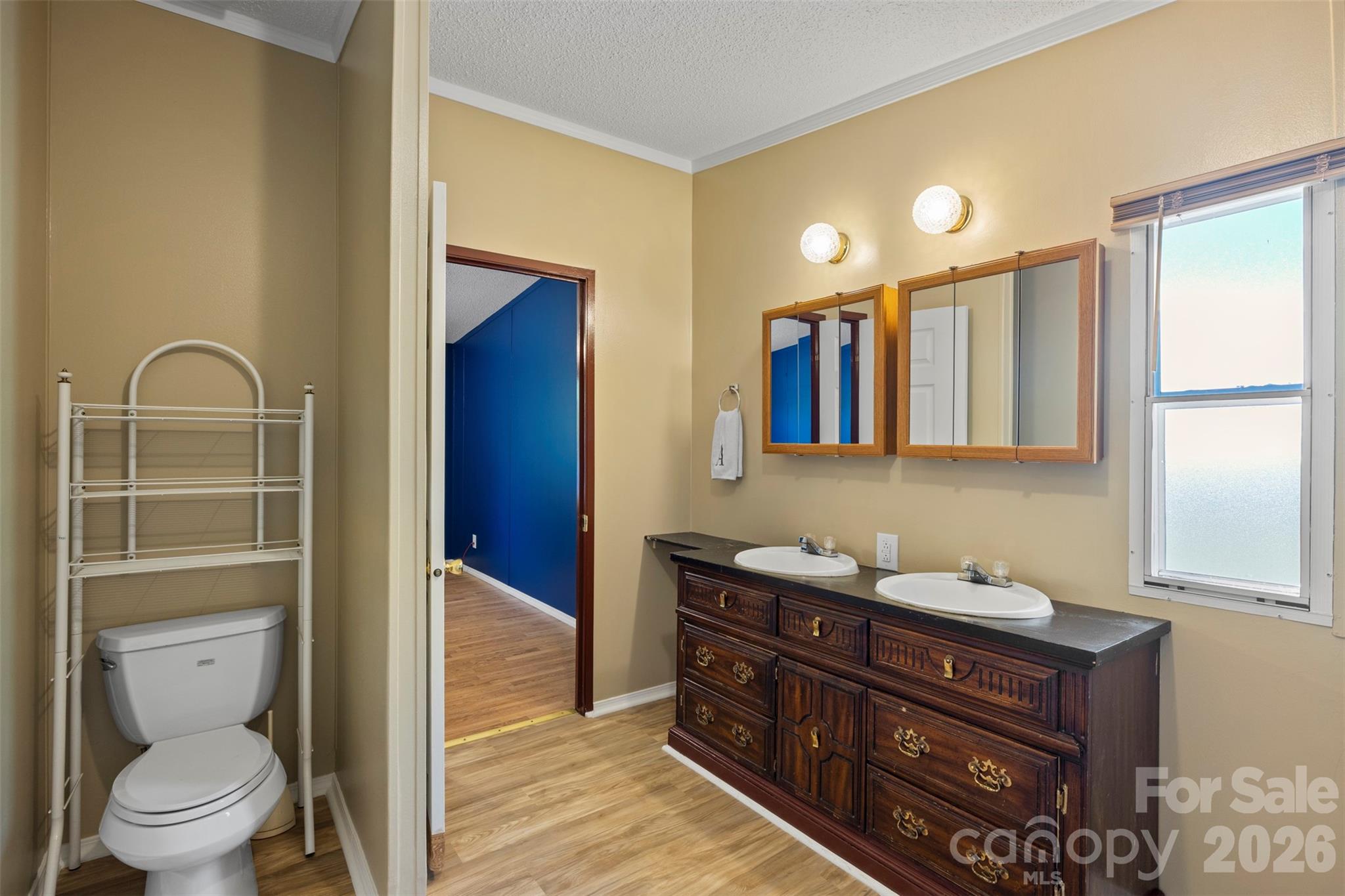 2095 Wildwood Drive — Hickory