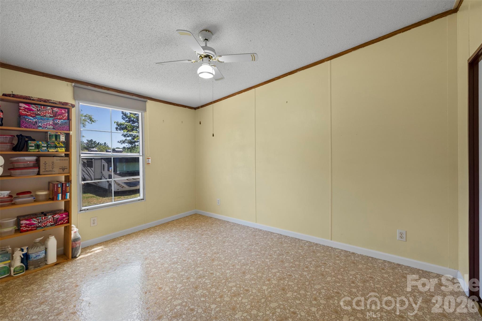 2095 Wildwood Drive — Hickory