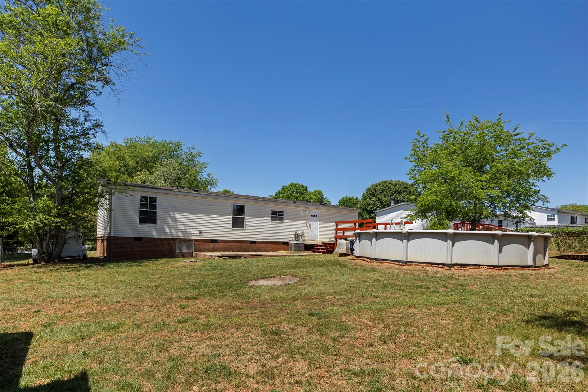 2095 Wildwood Drive — Hickory