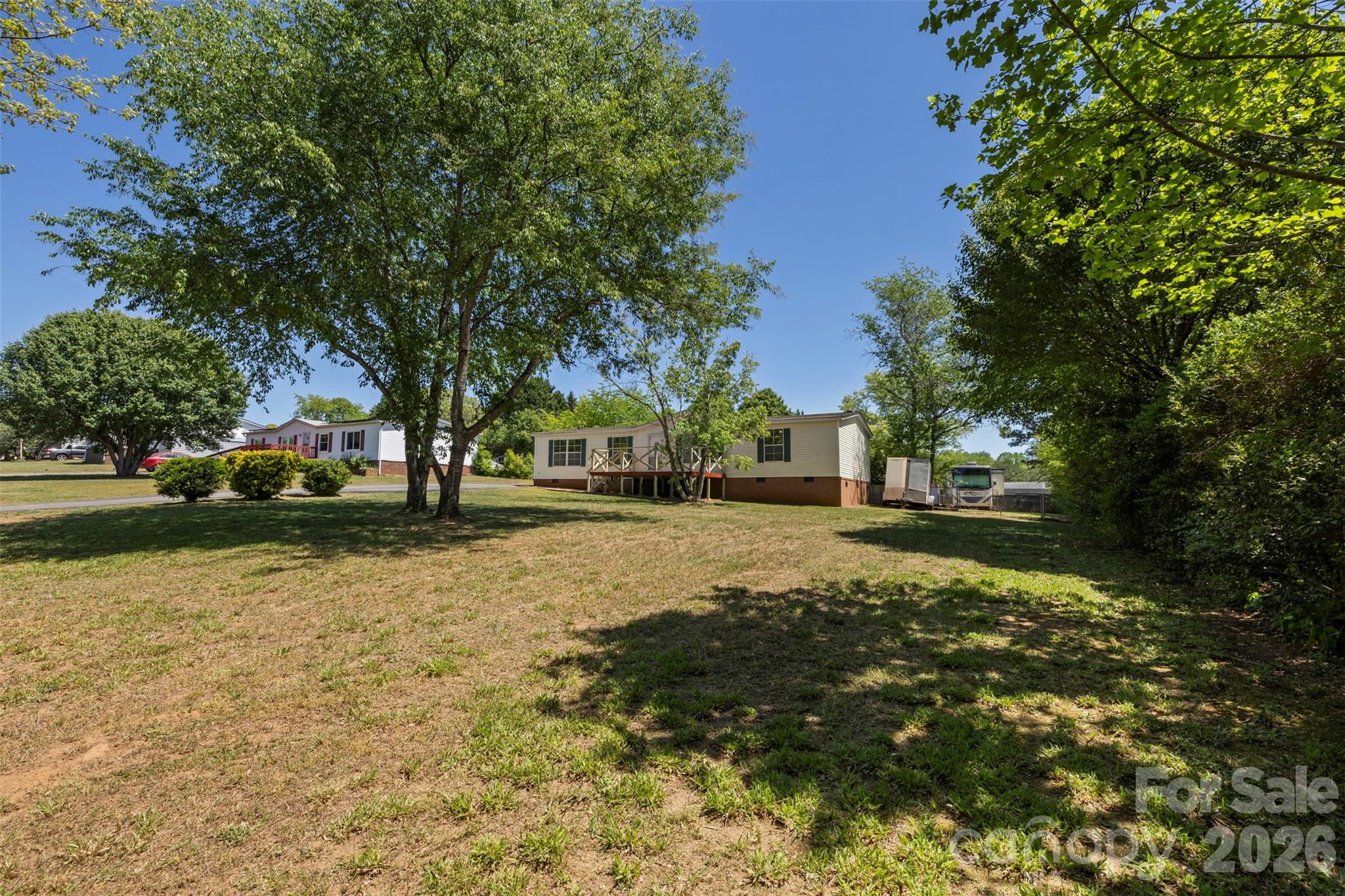 2095 Wildwood Drive — Hickory
