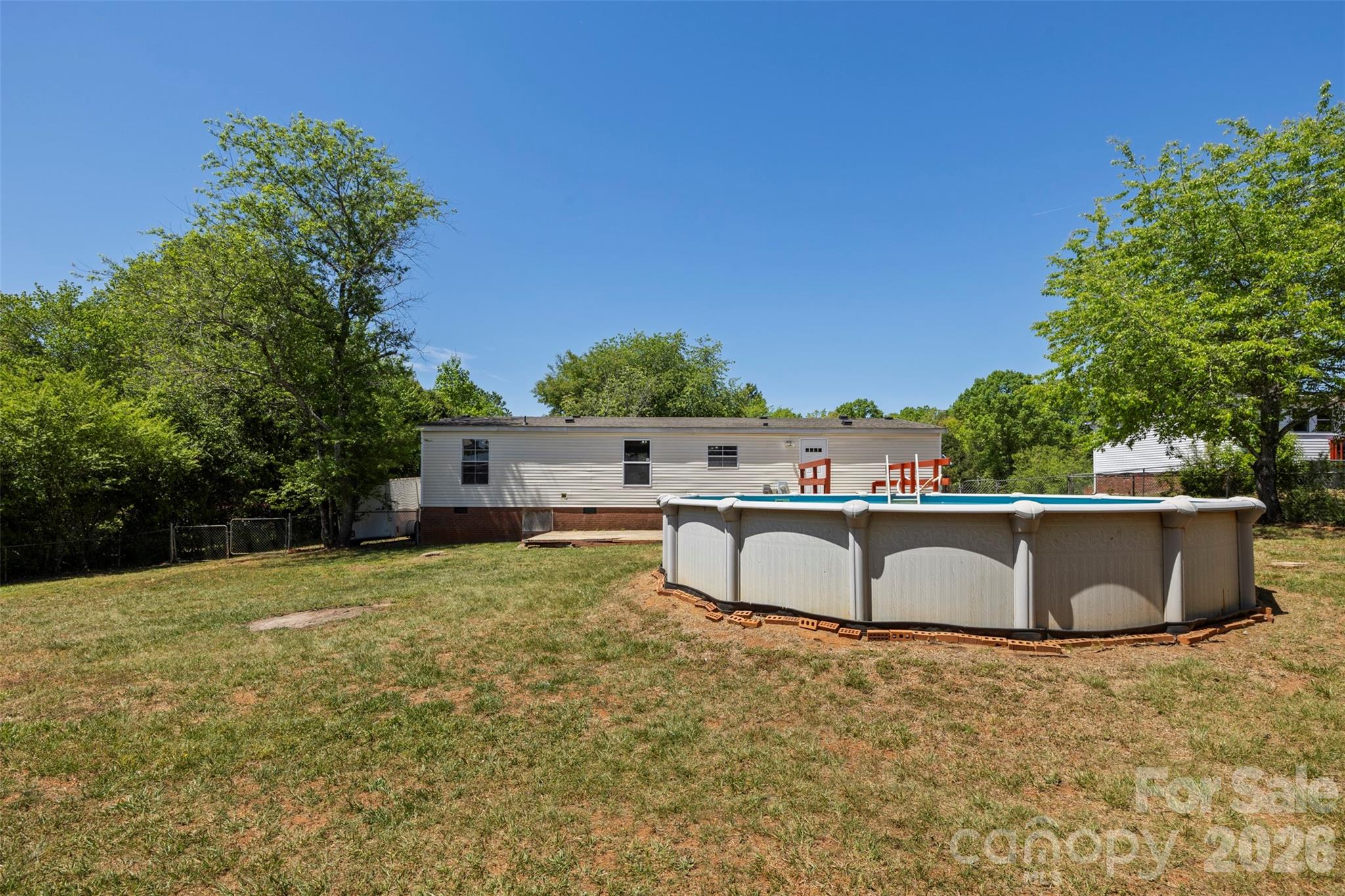 2095 Wildwood Drive — Hickory