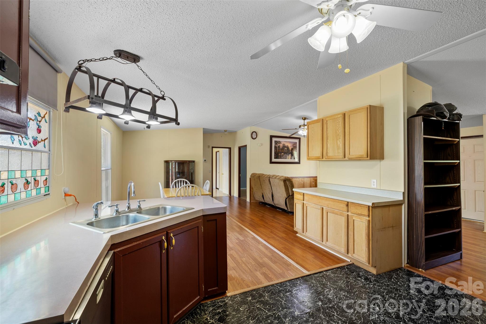 2095 Wildwood Drive — Hickory