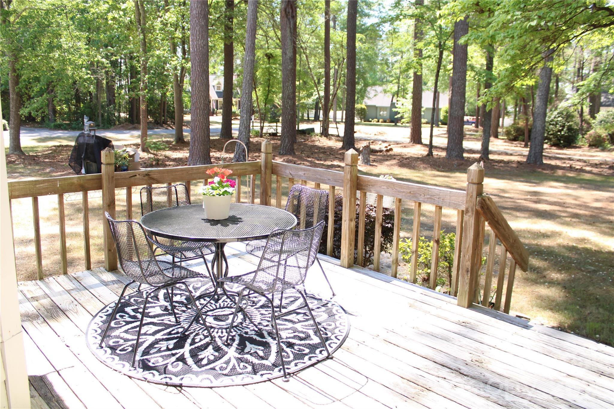 12760 Woodbridge Drive — Laurinburg