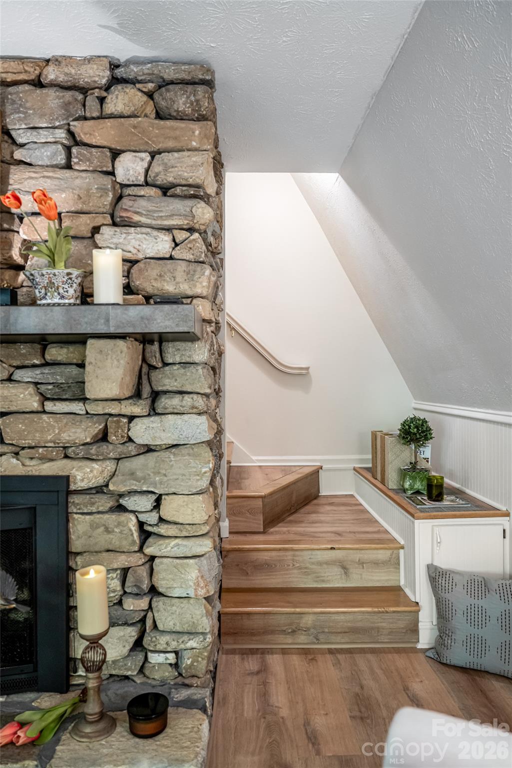 7 Cooper Cove S — Hendersonville