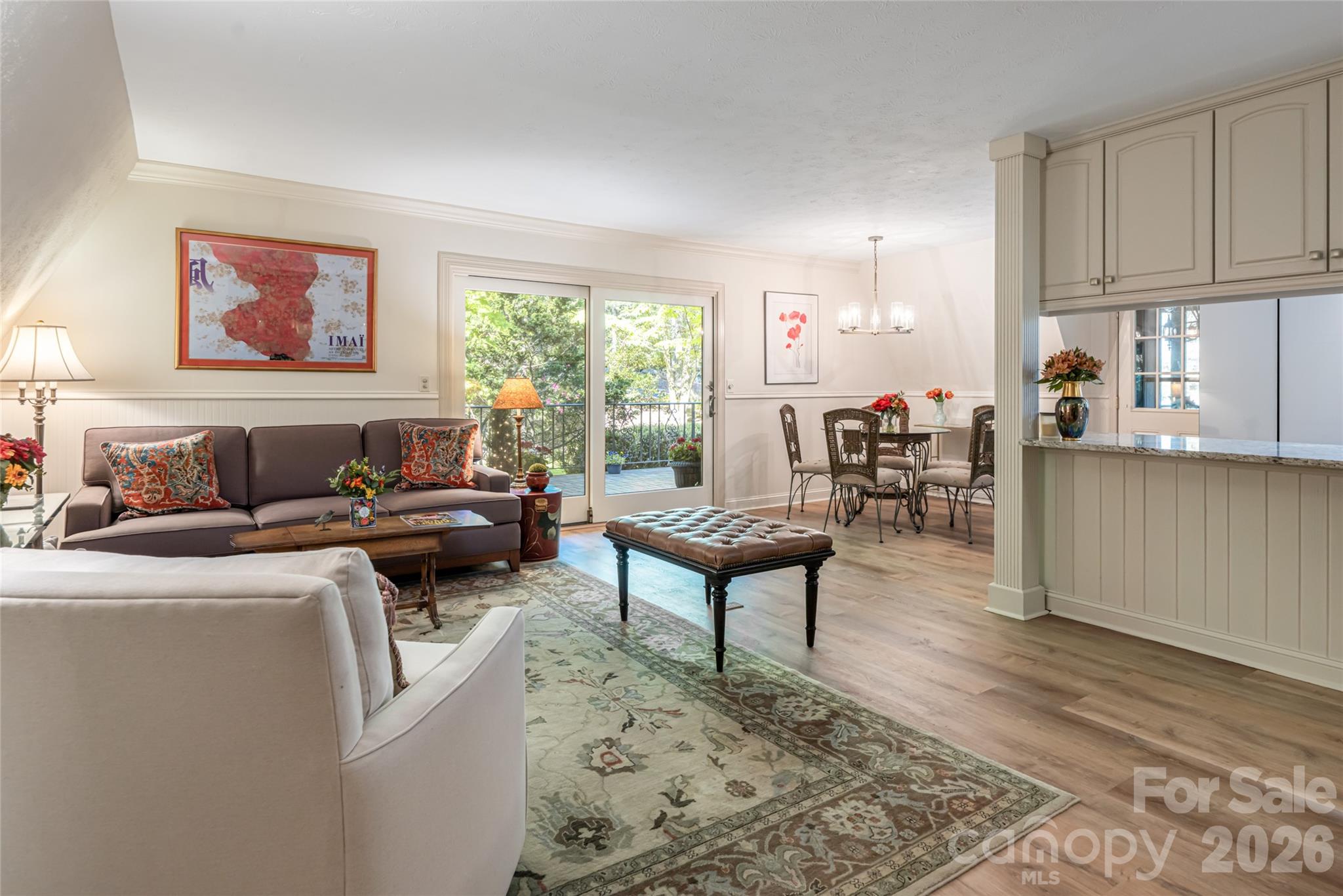 7 Cooper Cove S — Hendersonville