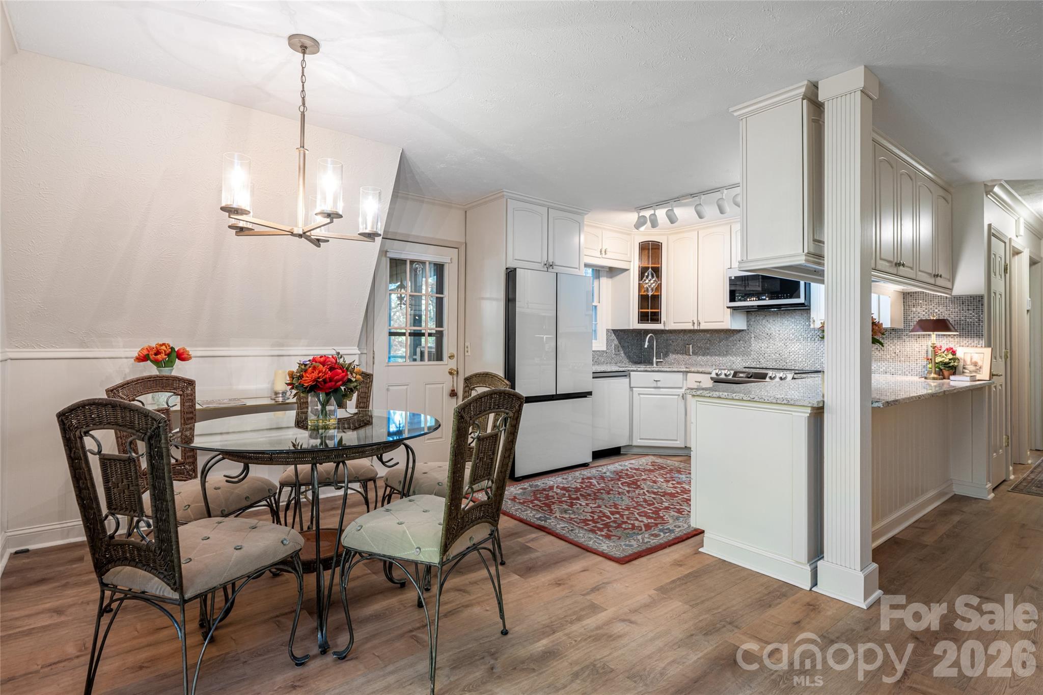 7 Cooper Cove S — Hendersonville