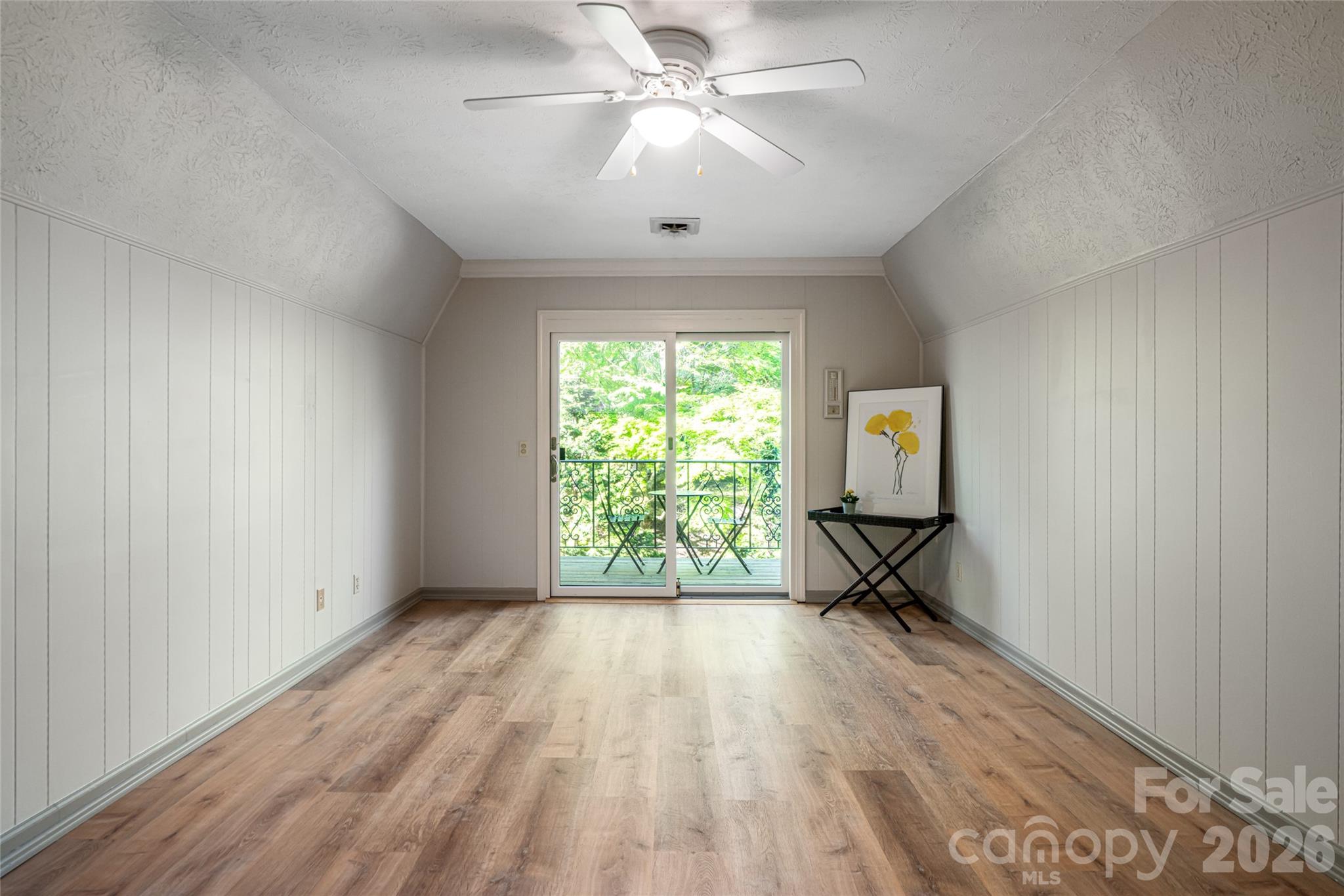 7 Cooper Cove S — Hendersonville