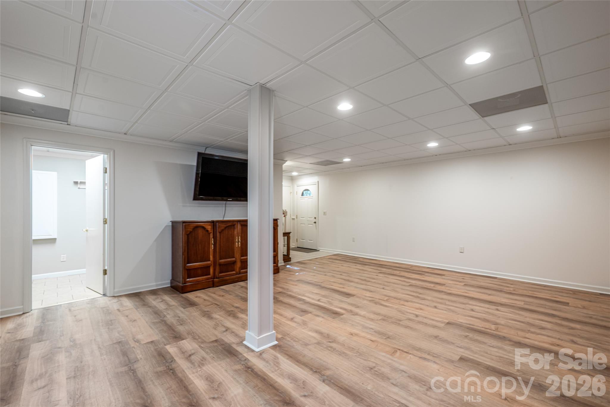 7 Cooper Cove S — Hendersonville