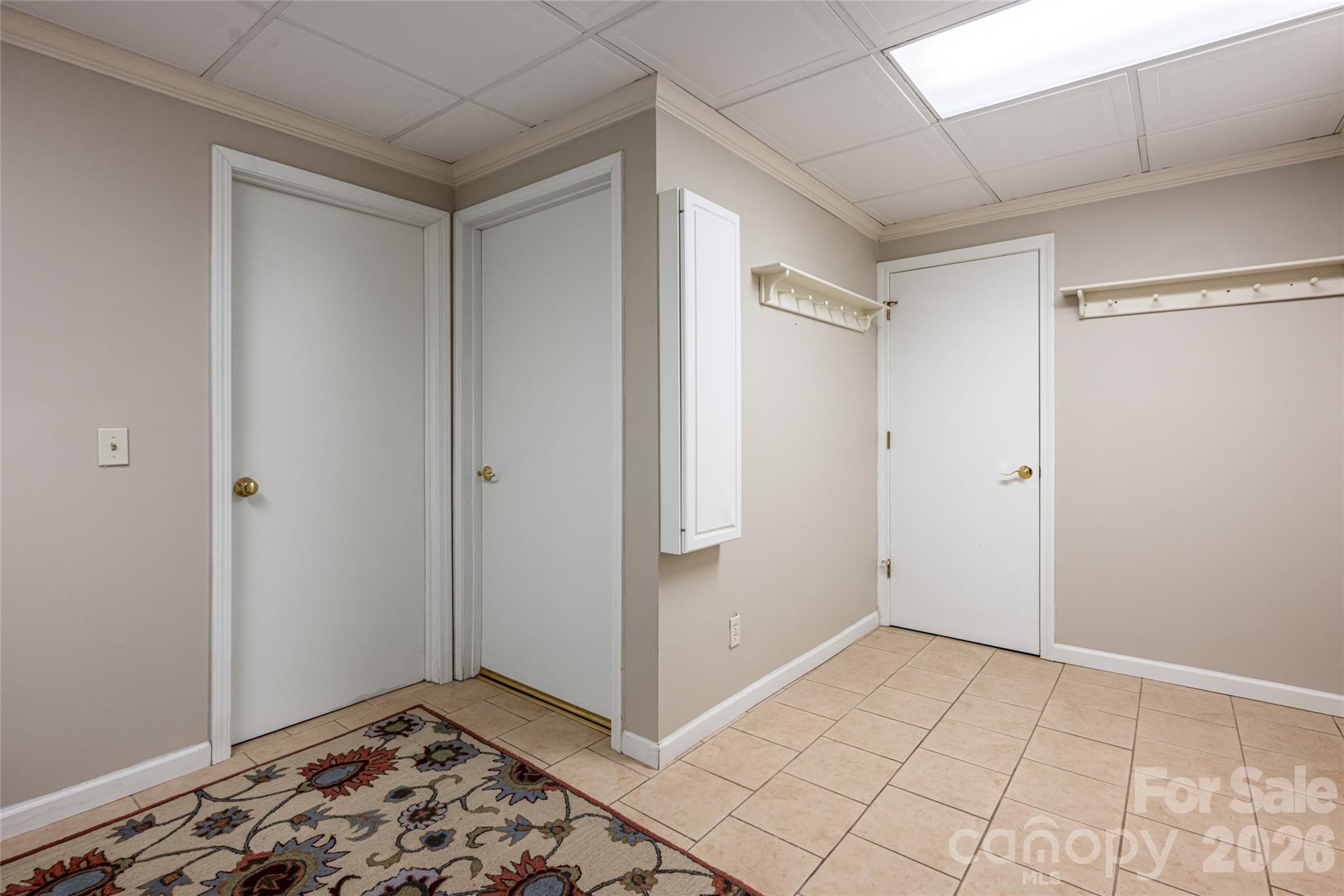 7 Cooper Cove S — Hendersonville