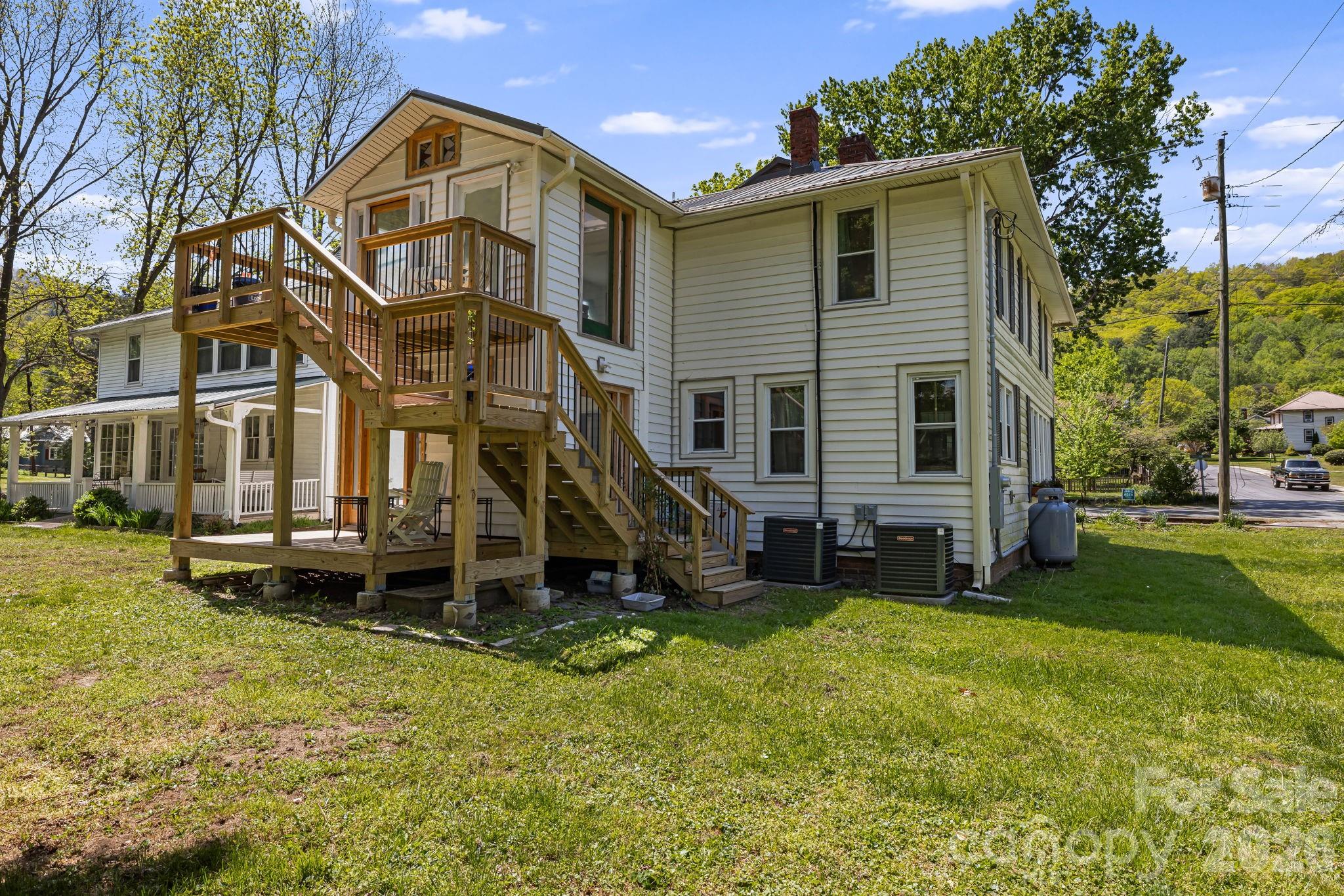 79 Walnut Street — Hot Springs