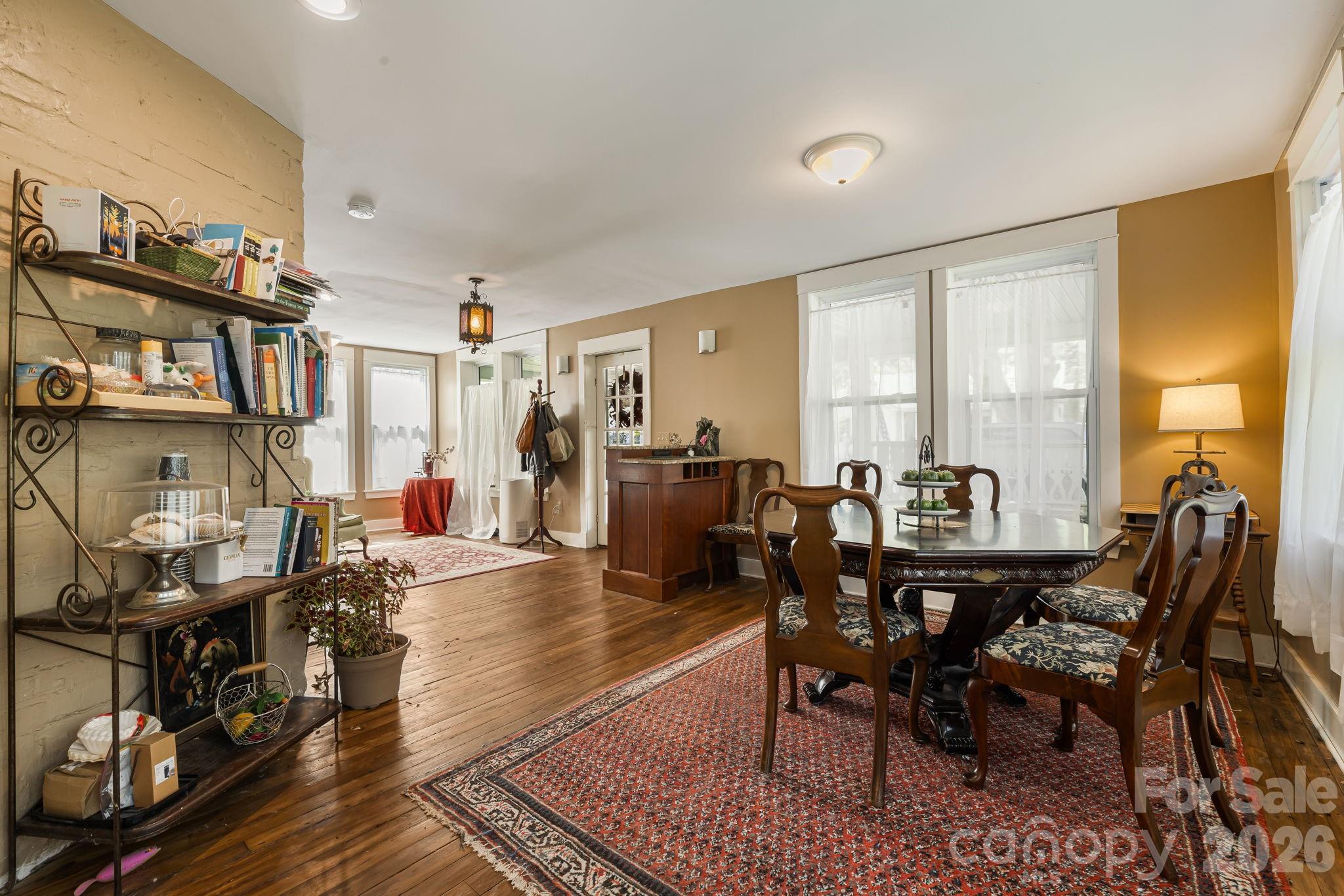 79 Walnut Street — Hot Springs