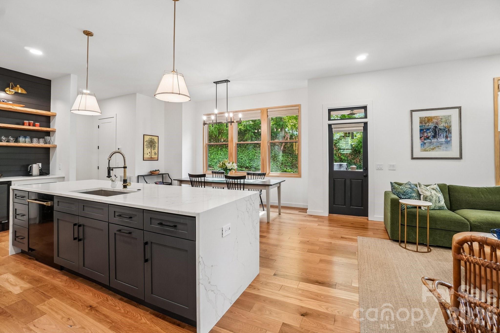 101 Santee Street — Asheville