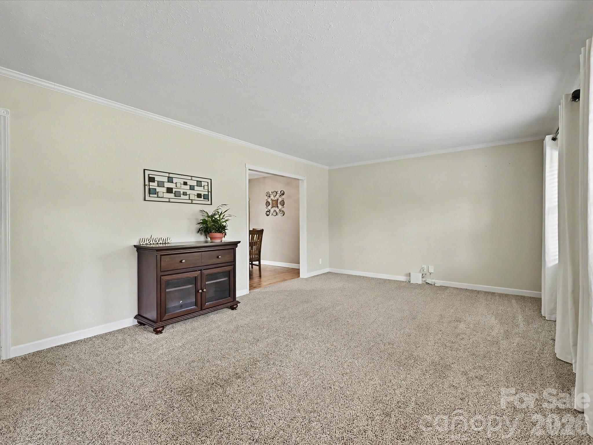 7117 Rock Island Road — Charlotte
