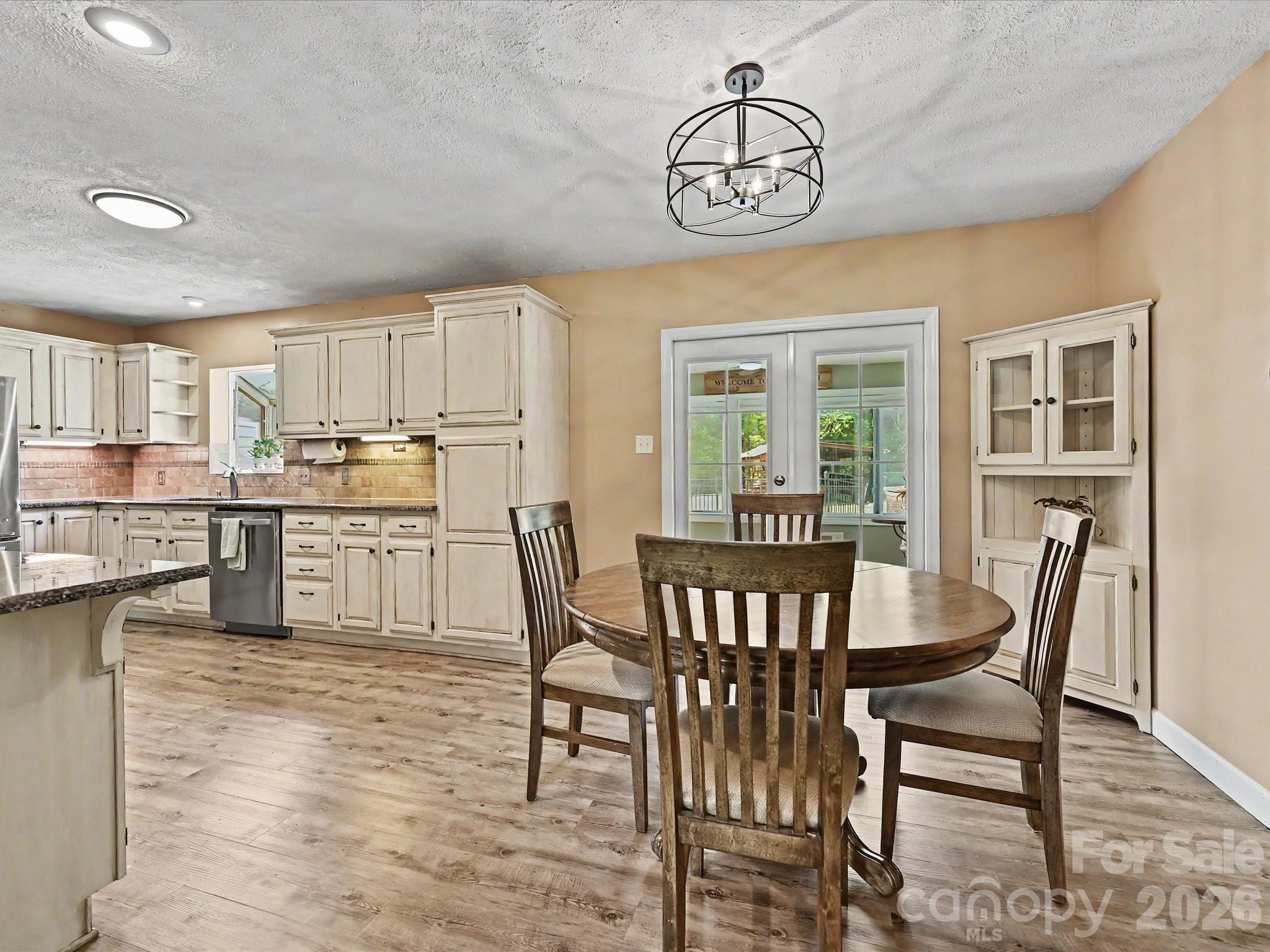 7117 Rock Island Road — Charlotte