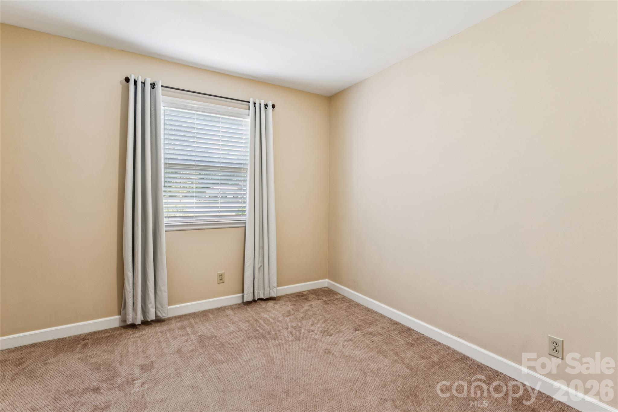 7117 Rock Island Road — Charlotte