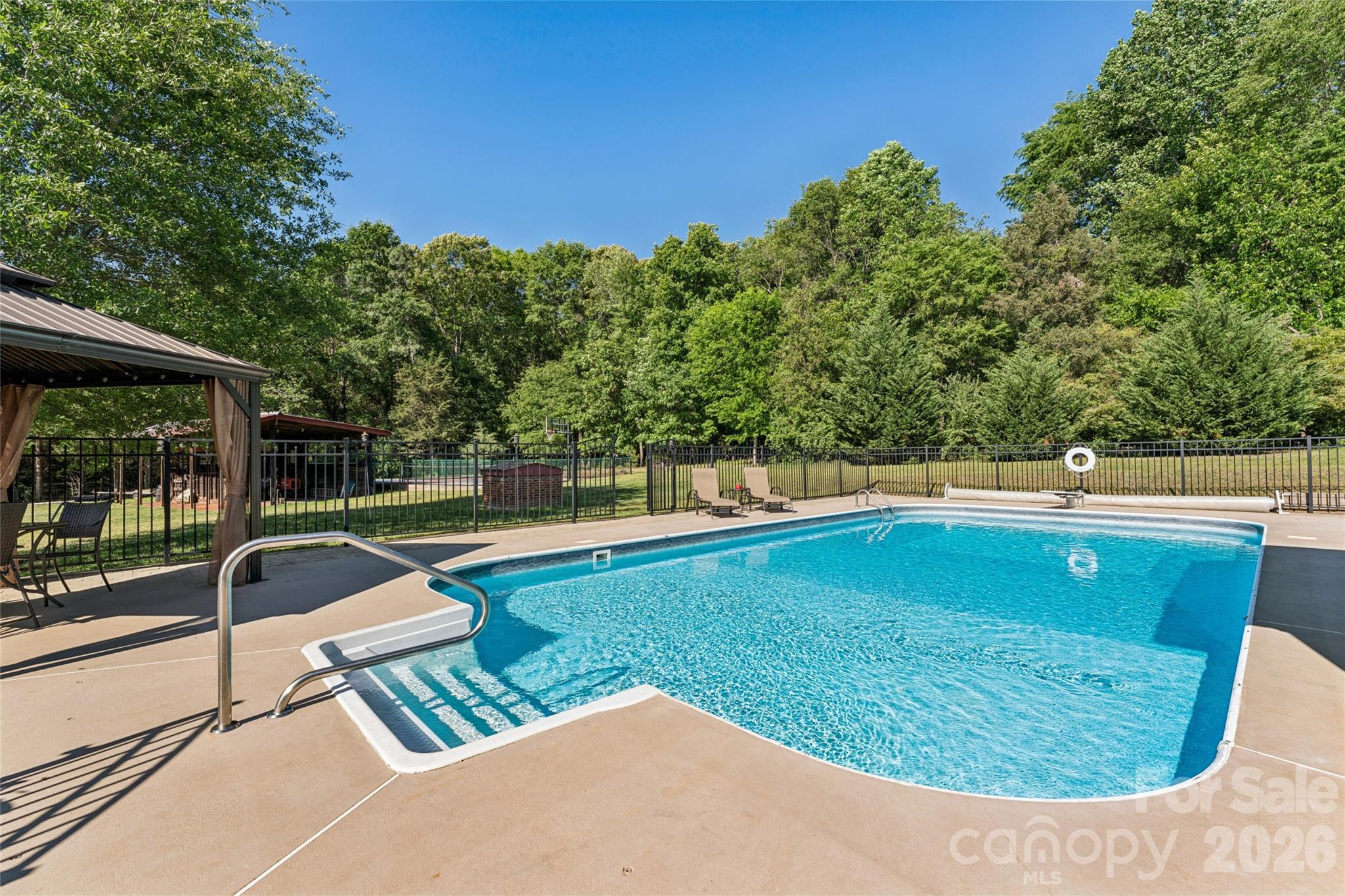7117 Rock Island Road — Charlotte