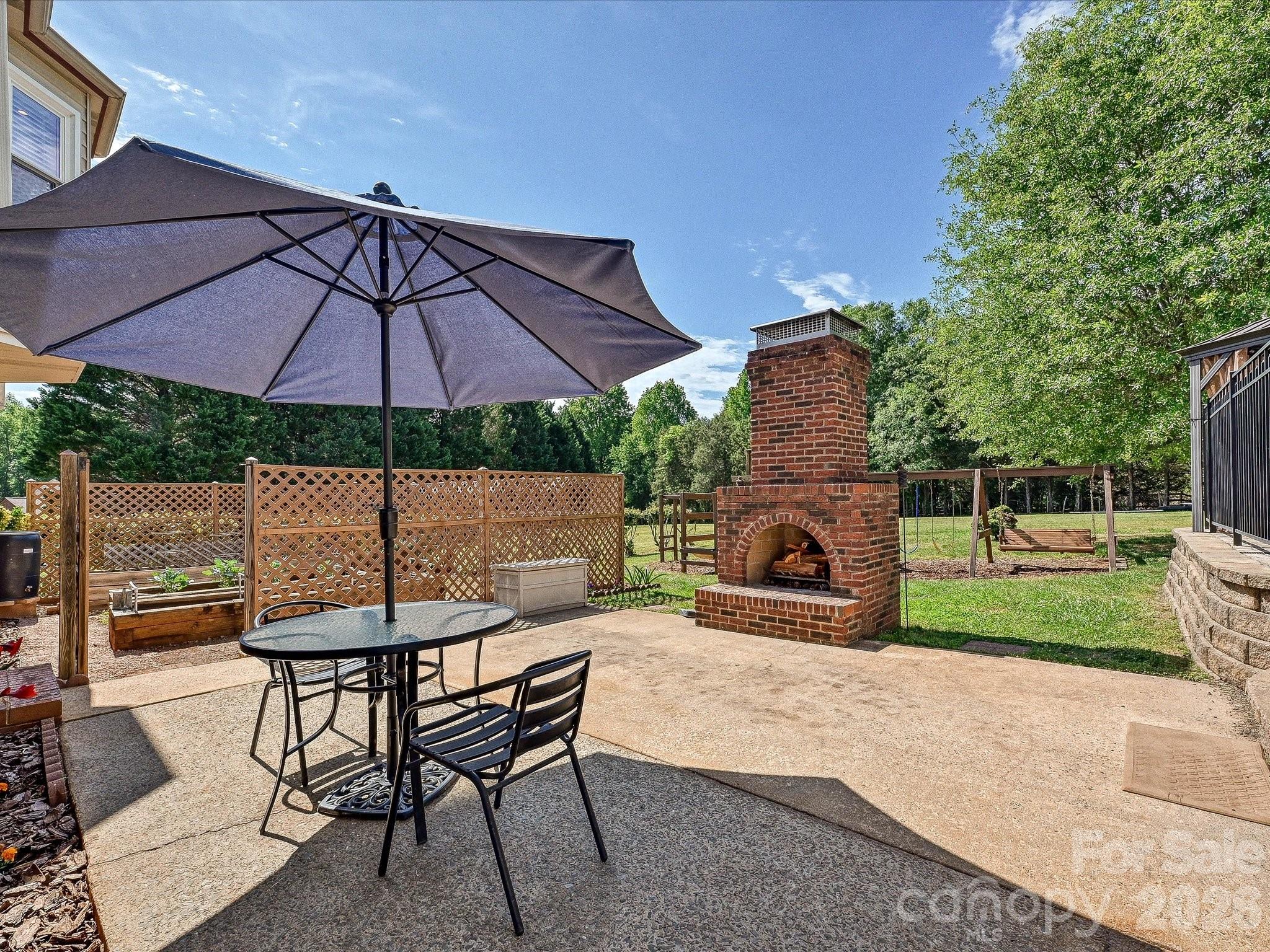 7117 Rock Island Road — Charlotte