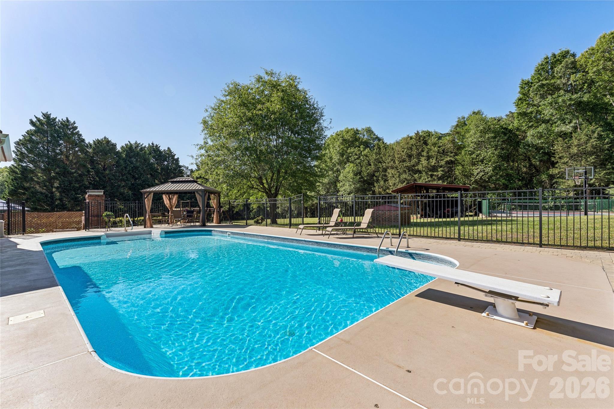 7117 Rock Island Road — Charlotte