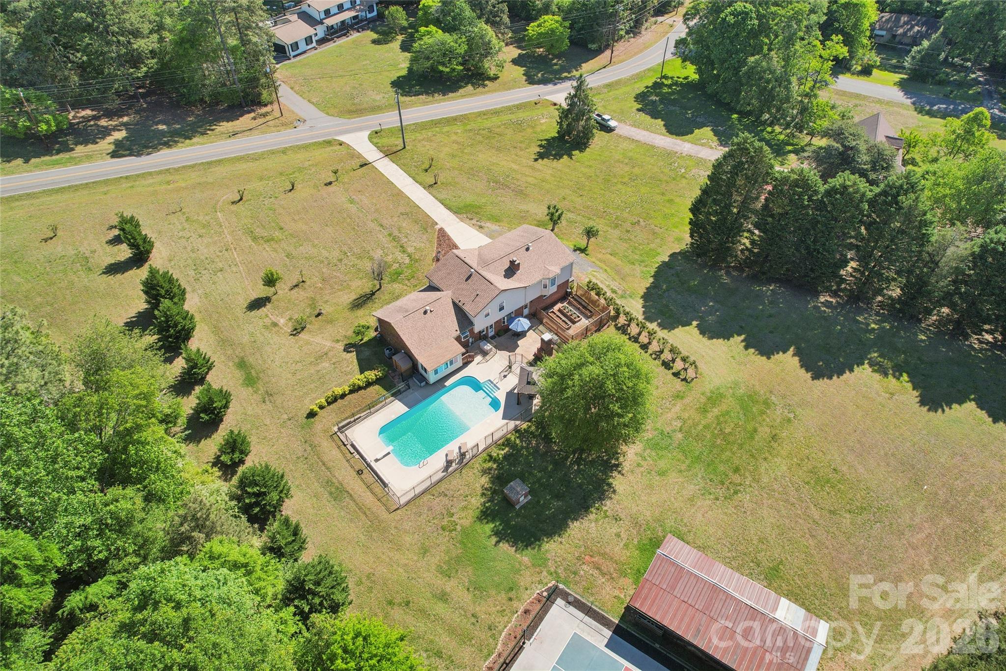 7117 Rock Island Road — Charlotte