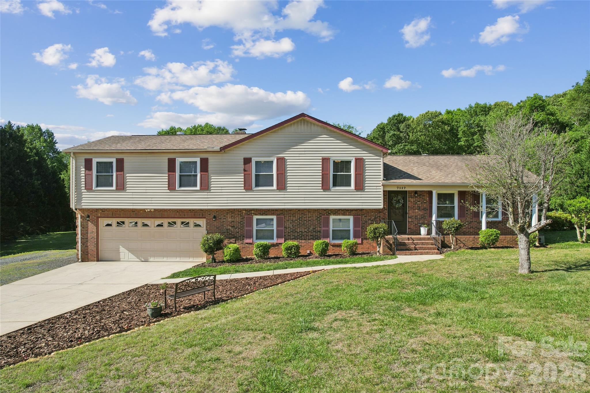 7117 Rock Island Road — Charlotte